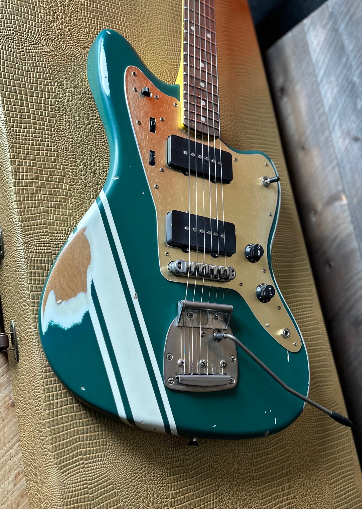 Nash JM-63 - British racing Green W/Racing Stripe QUI-2