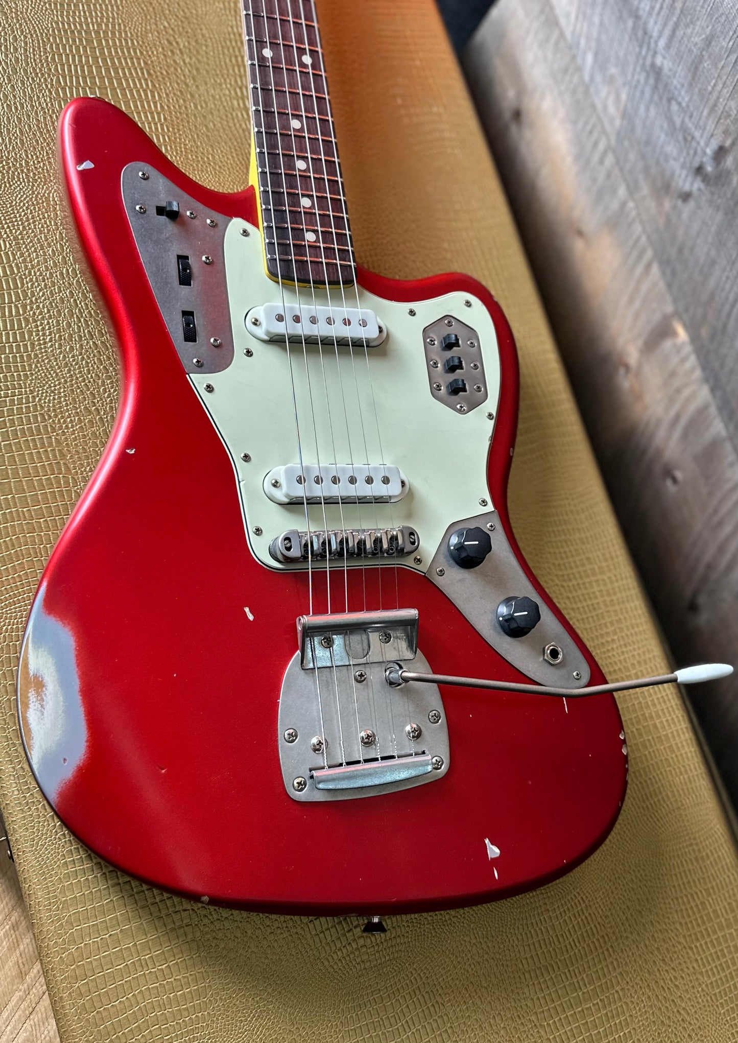 Nash JG-63 - Candy Apple Red QUI-1