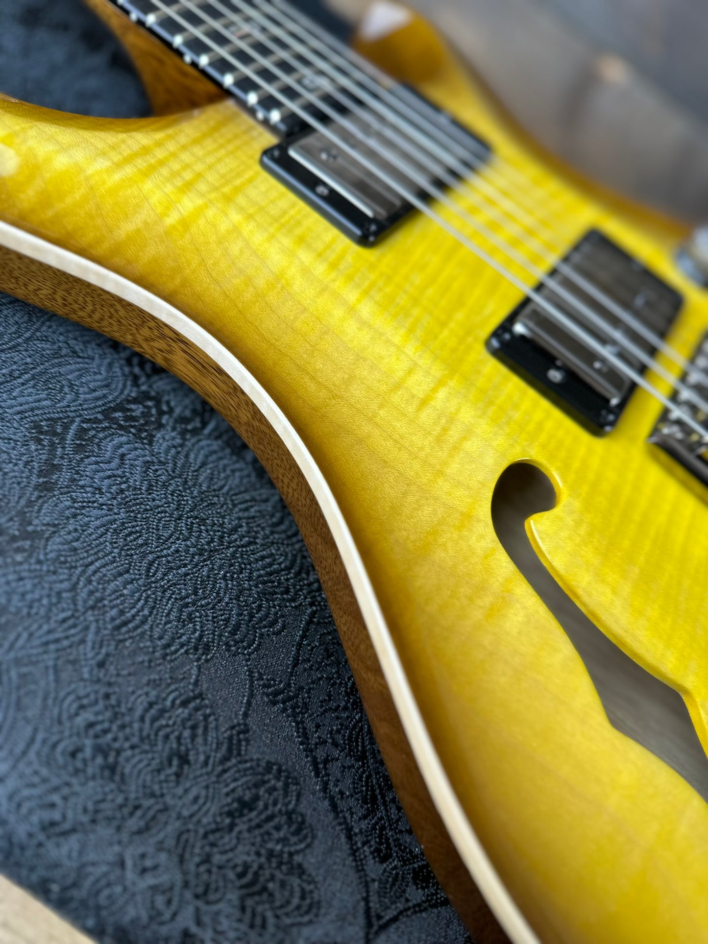 PRS Wood Library Custom 24 Semi-Hollow Flame Maple 10 Top - Livingston Lemondrop 391118