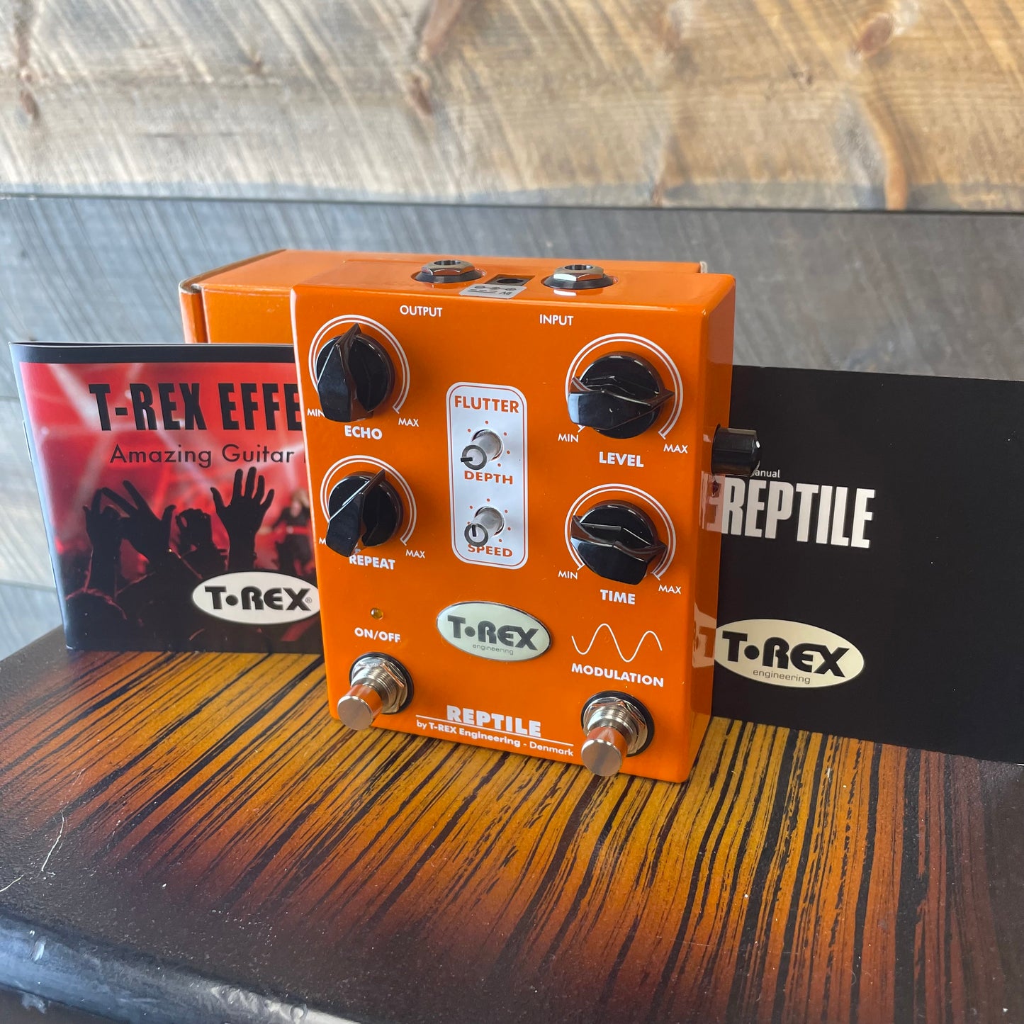 T-Rex Reptile Delay 2000s - Orange NOS