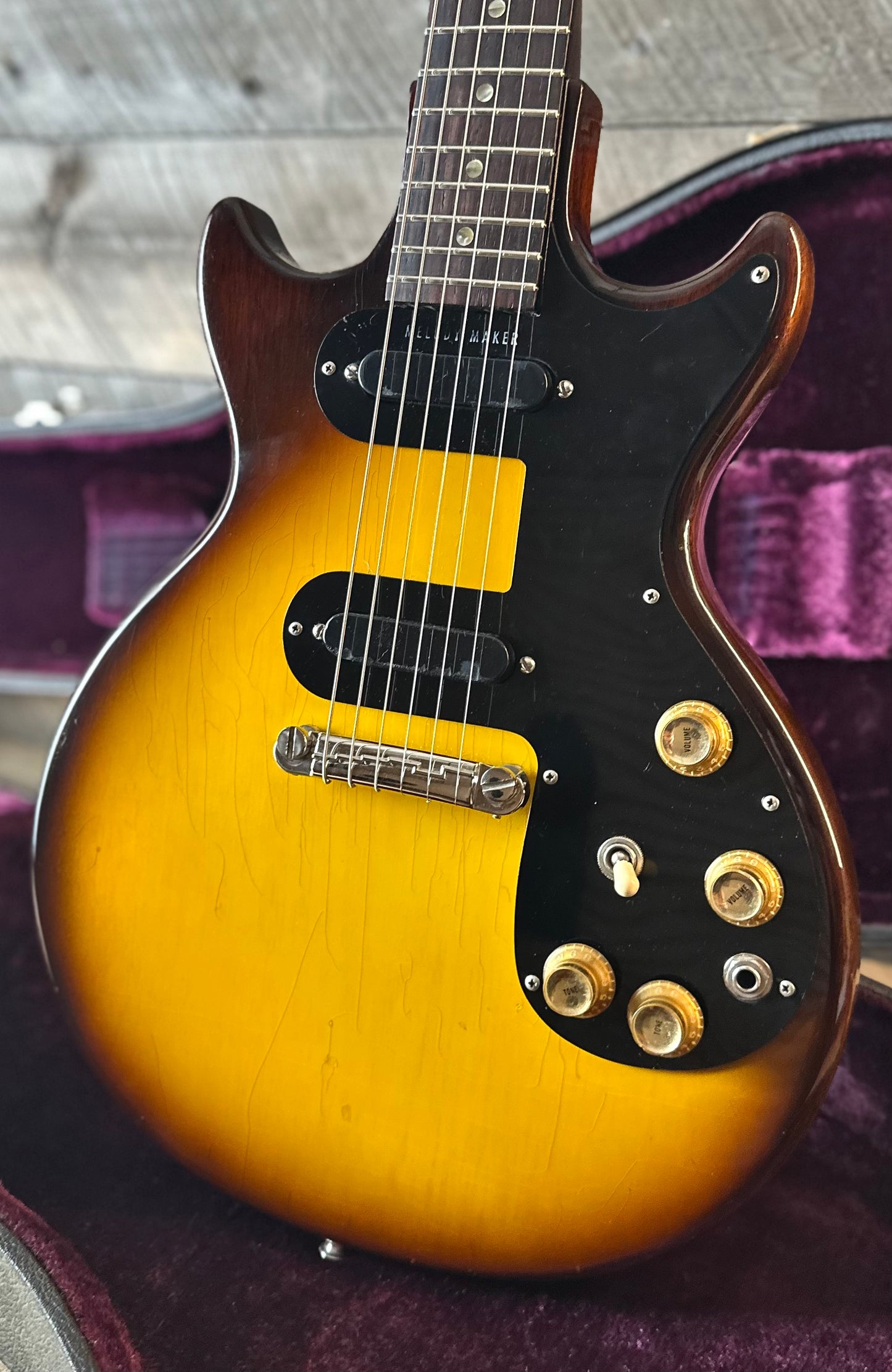 Vintage 1964 Gibson Melody Maker D - Sunburst