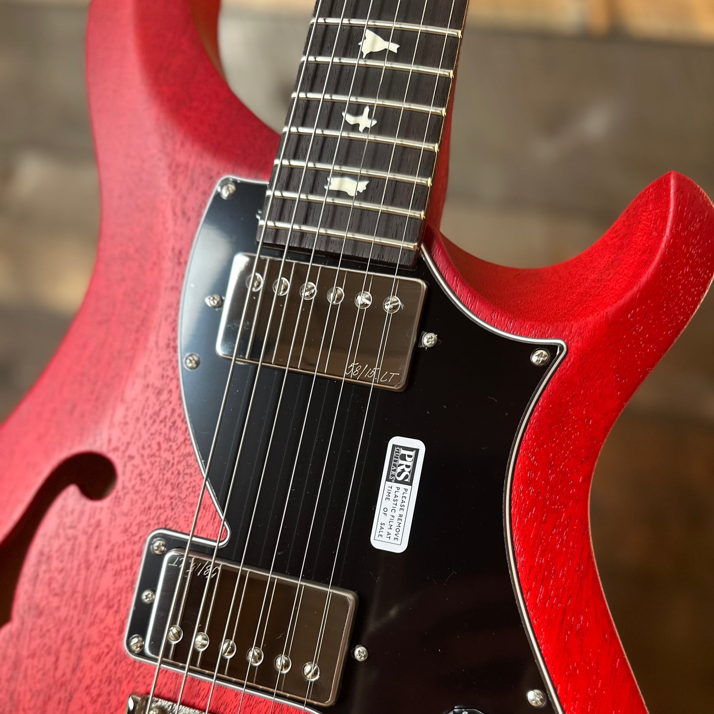 PRS S2 Vela Semi-Hollow HHT Quimper Edition – Vintage Cherry Satin Nitro USA Electric Guitar S2089032