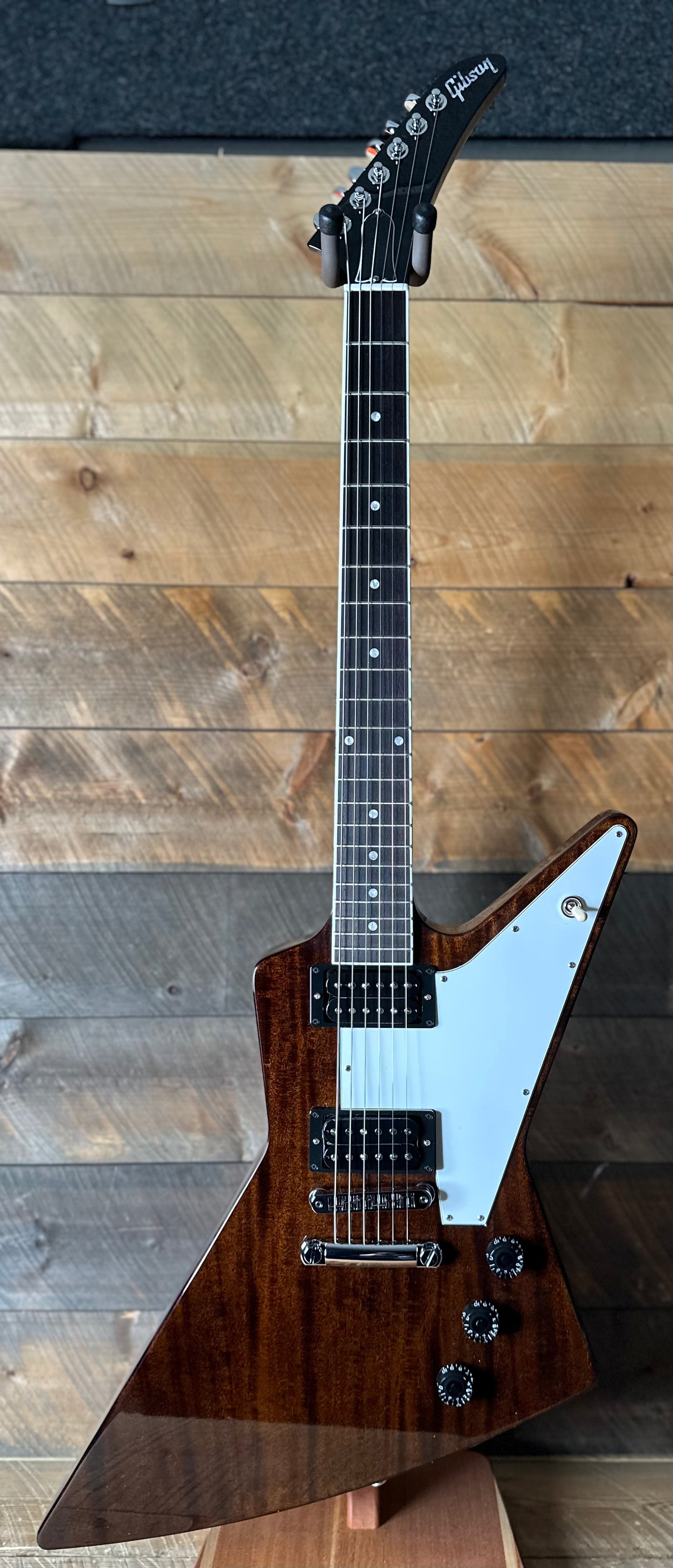Gibson 70's Explorer - Dark Walnut 226650237