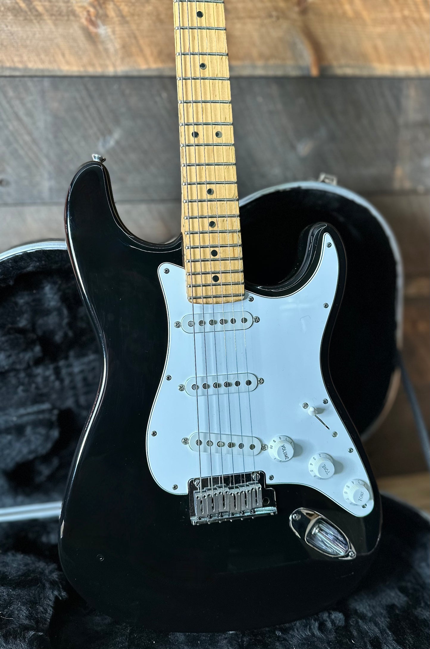 Used 1995 Fender American Standard Stratocaster - Black