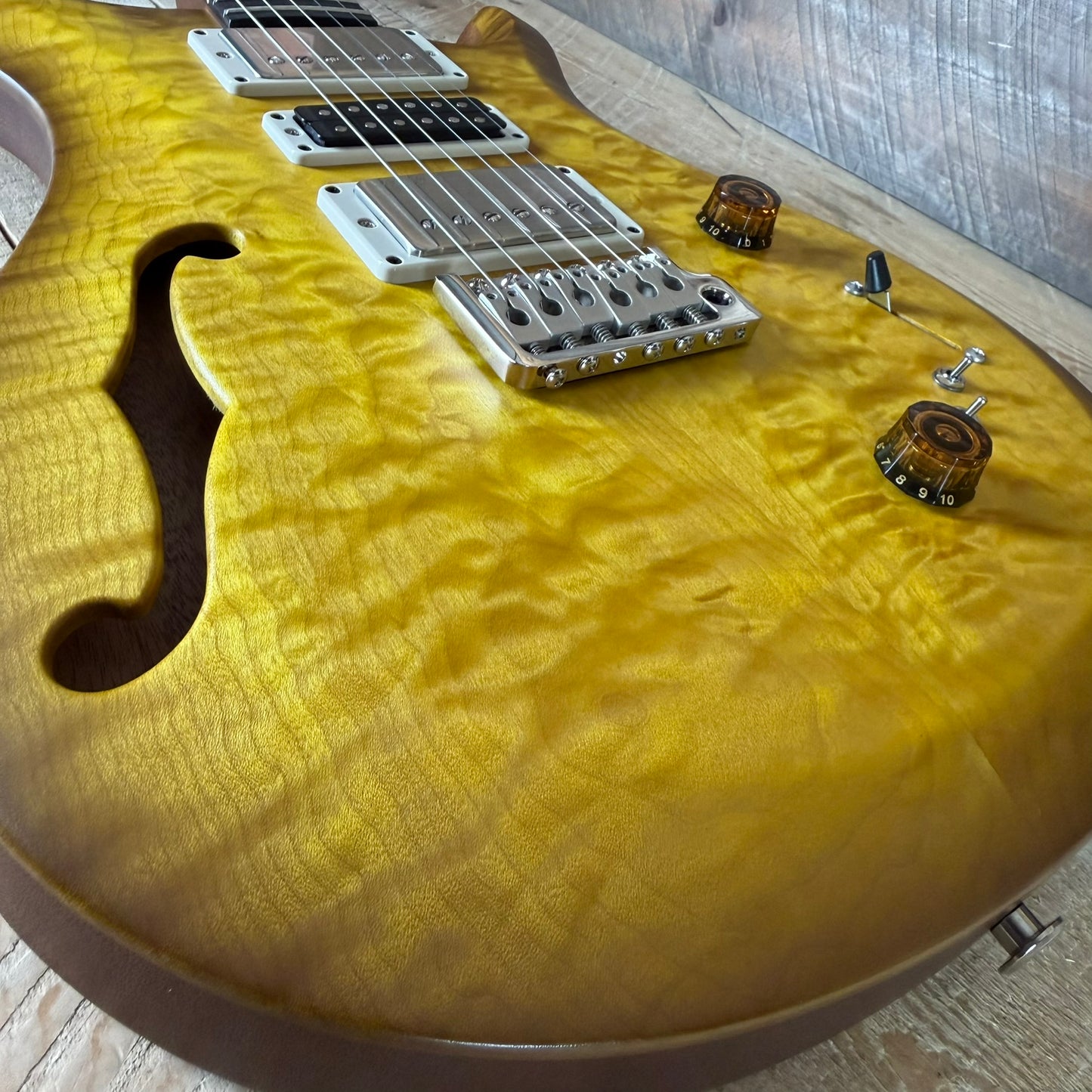 PRS S2 Wood Library Special Semi-Hollow Quilted Top Satin Livingston Lemondrop S2088420
