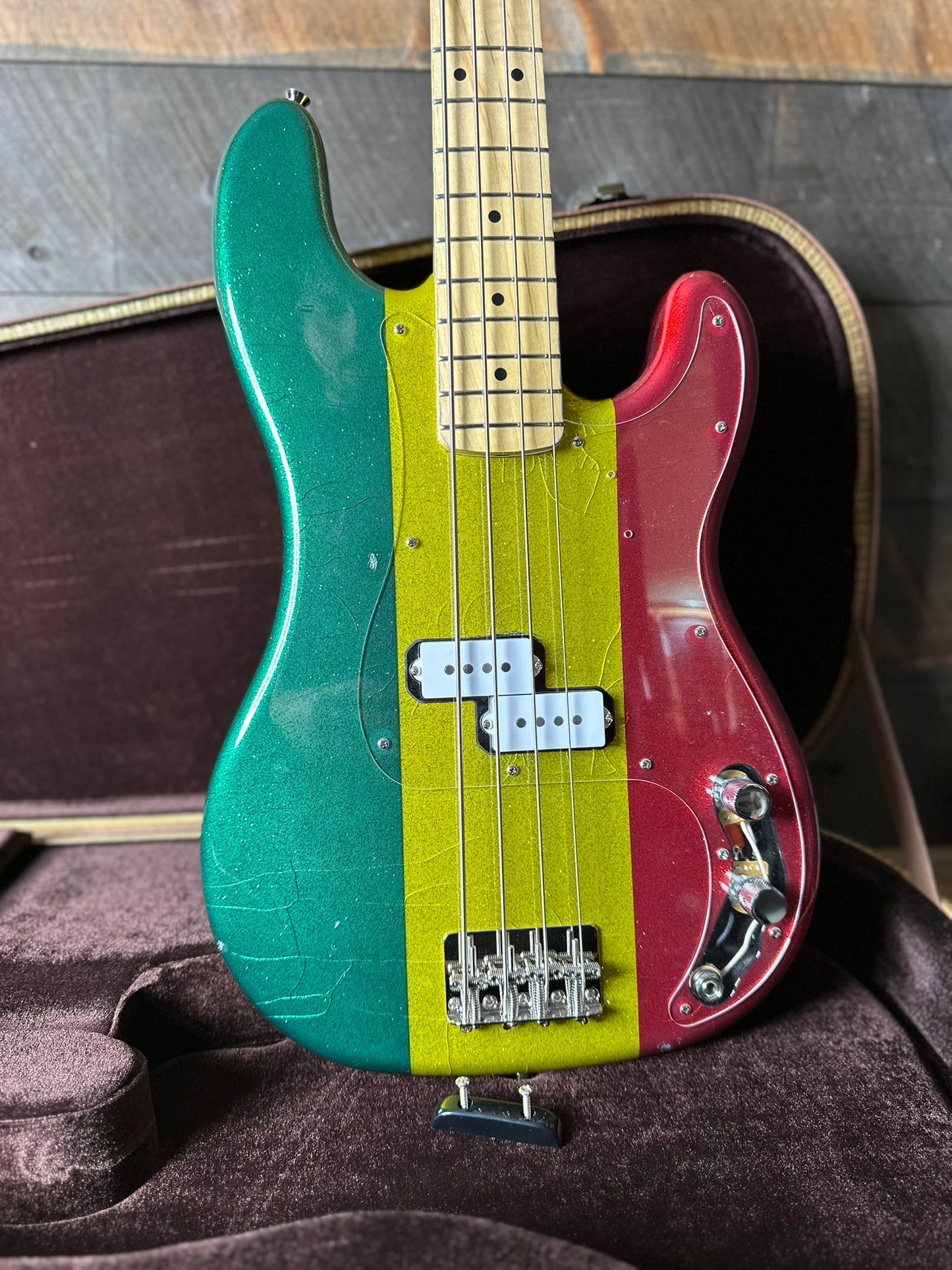 Nash PB-57 Bass- Tri-Color Sparkle NG-6303