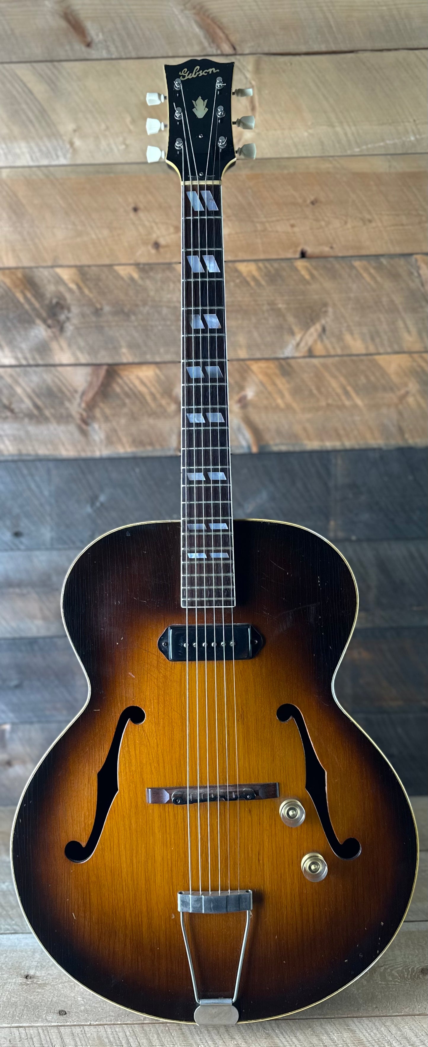 Vintage 1946 Gibson Post-War ES-300 - Sunburst