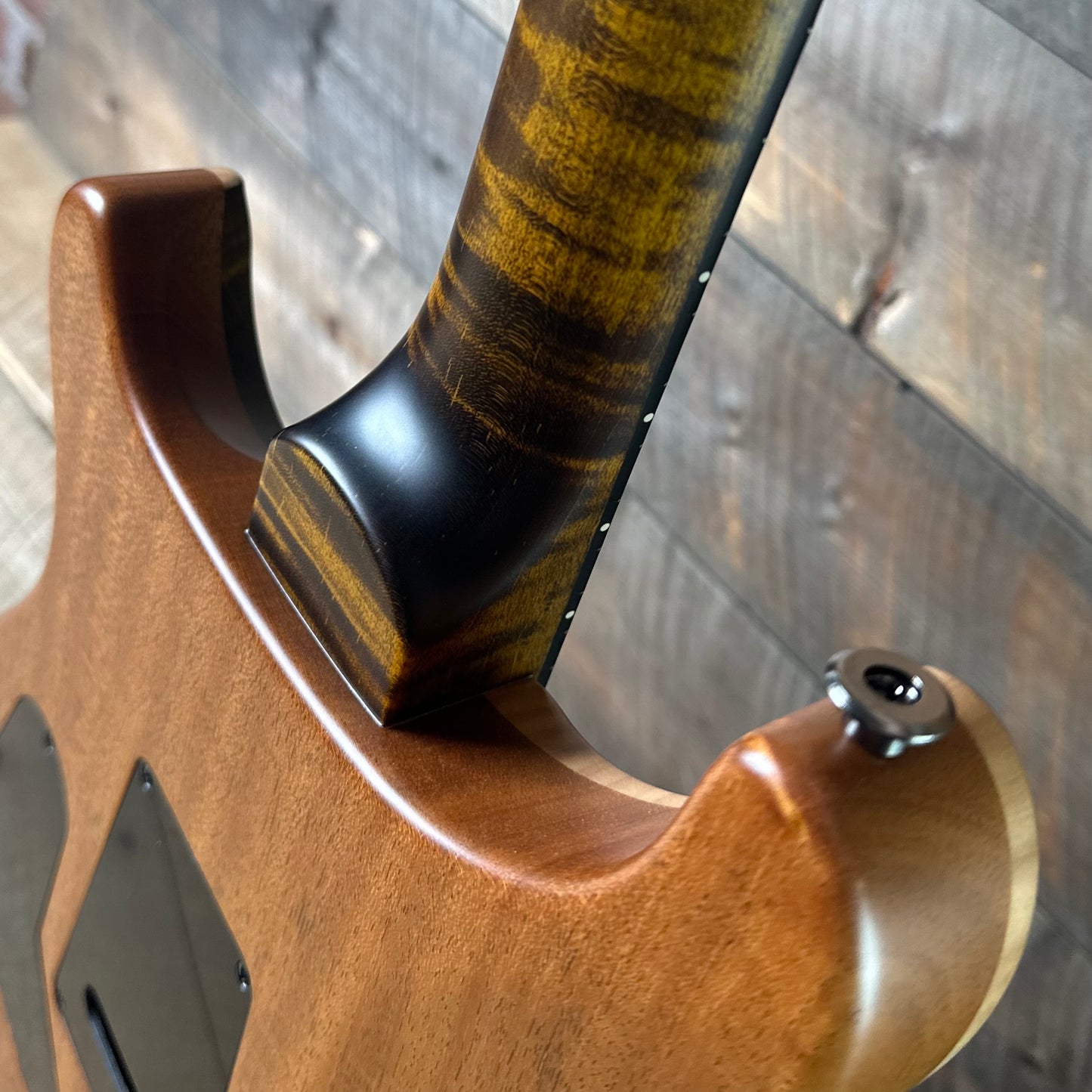 PRS Wood Library Custom 24 Fatback Semi-Hollow McCarty III Pickups Ebony Fretboard Satin Yellow Tiger Stained Maple Neck 423672