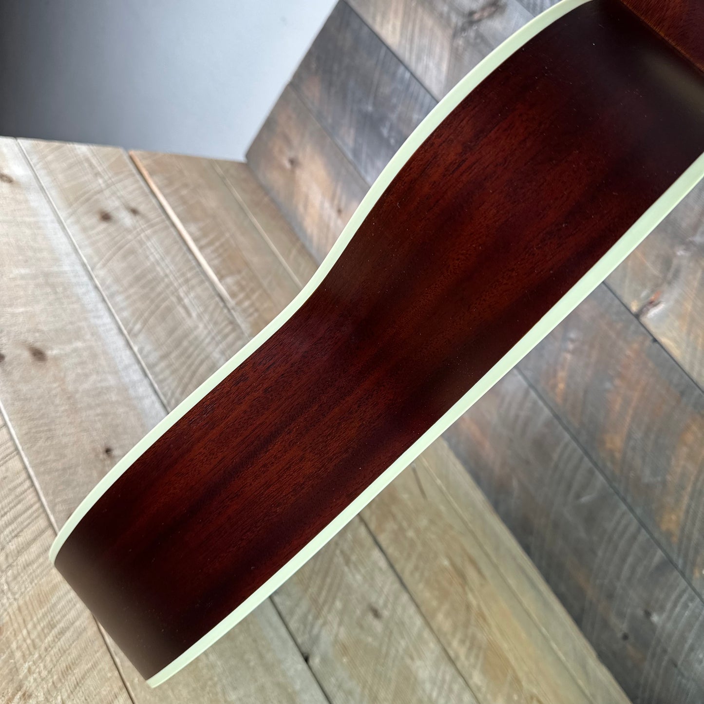 Gibson L-00 Century 12-Fret Acoustic - Vintage Sunburst 20266003