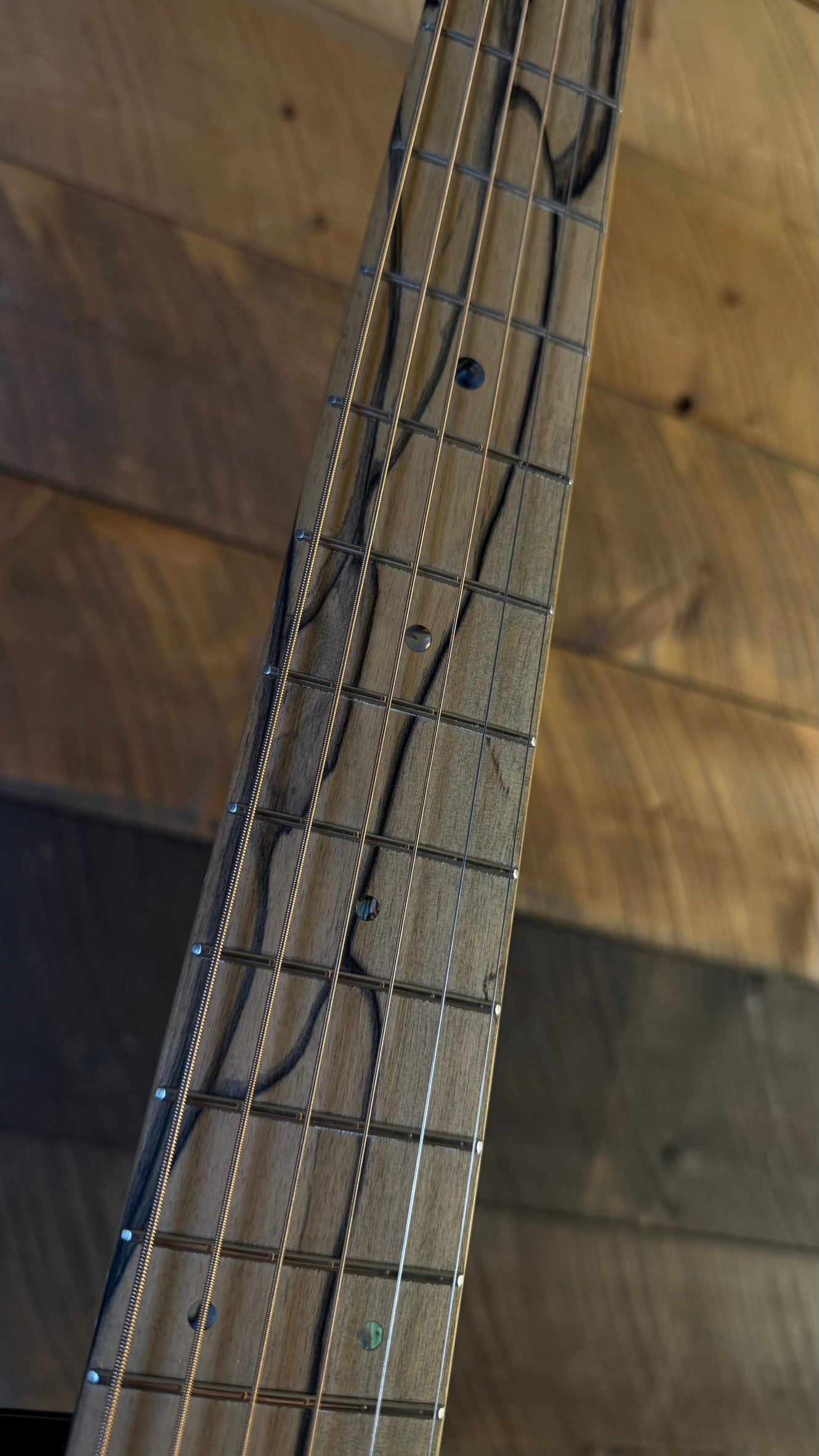 Martin Custom Shop 18 Style  OO Acoustic Guitar Gloss Black Satin Neck with Pale Moon Ebony FB Hardcase