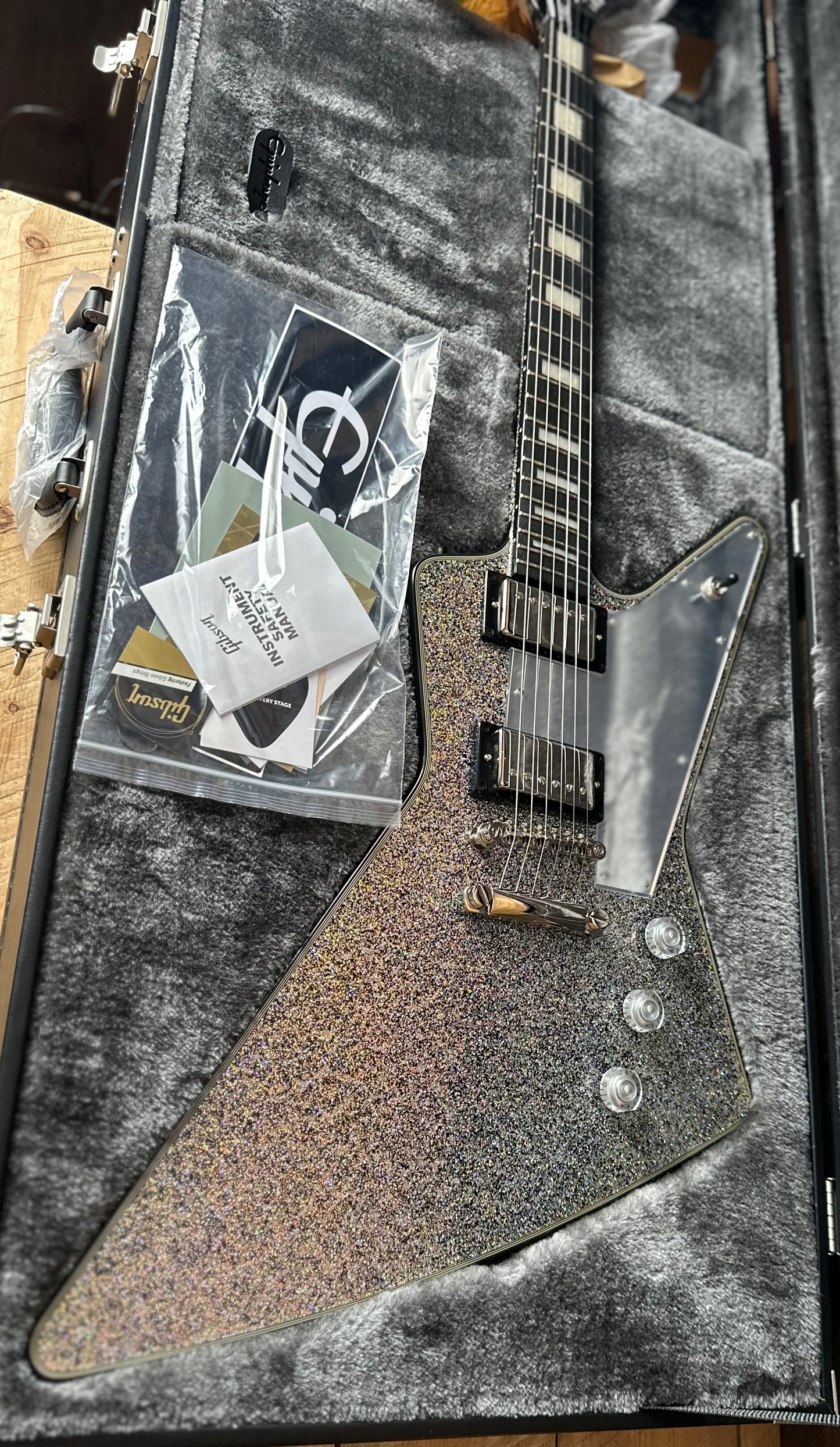 Epiphone Lzzy Hale Explorer Custom - Black Diamond Holographic Sparkle 26031523277