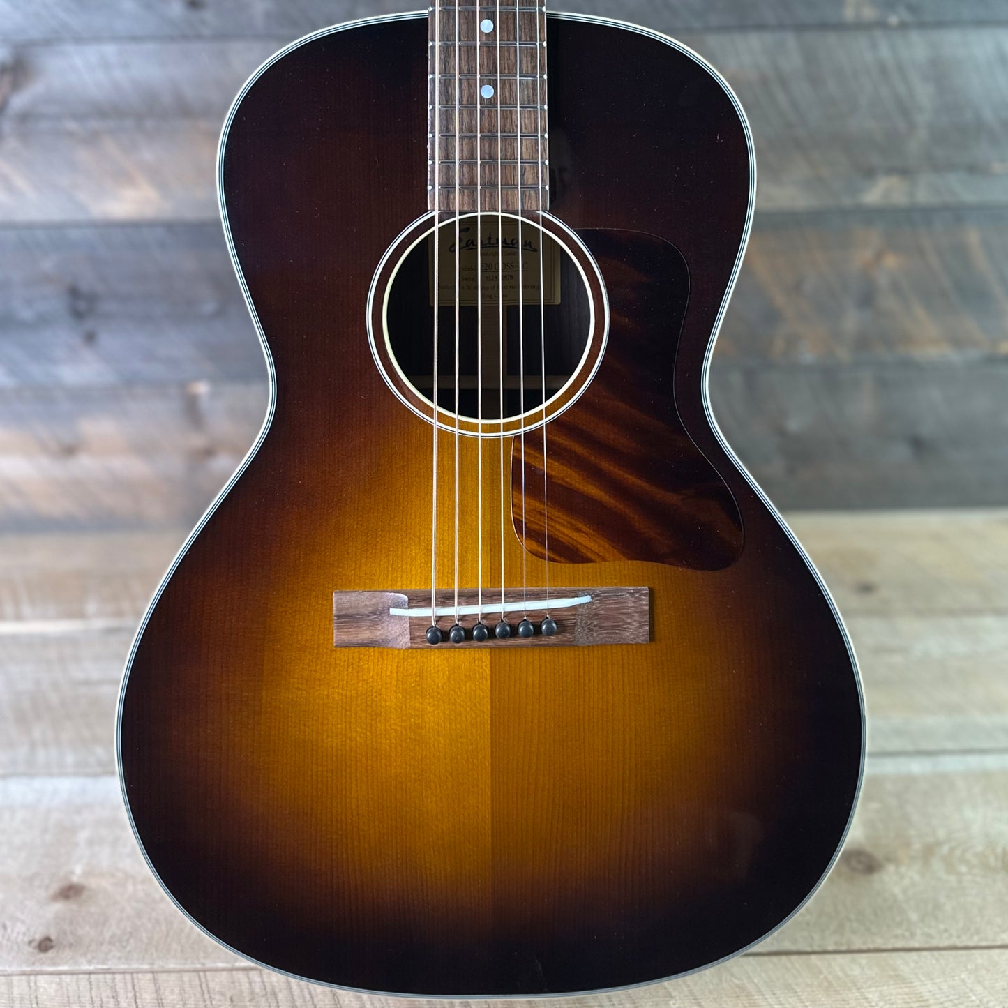 Eastman E20OOSS TC Solid Rosewood Sides & Back Thermo Cured Top Sunburst