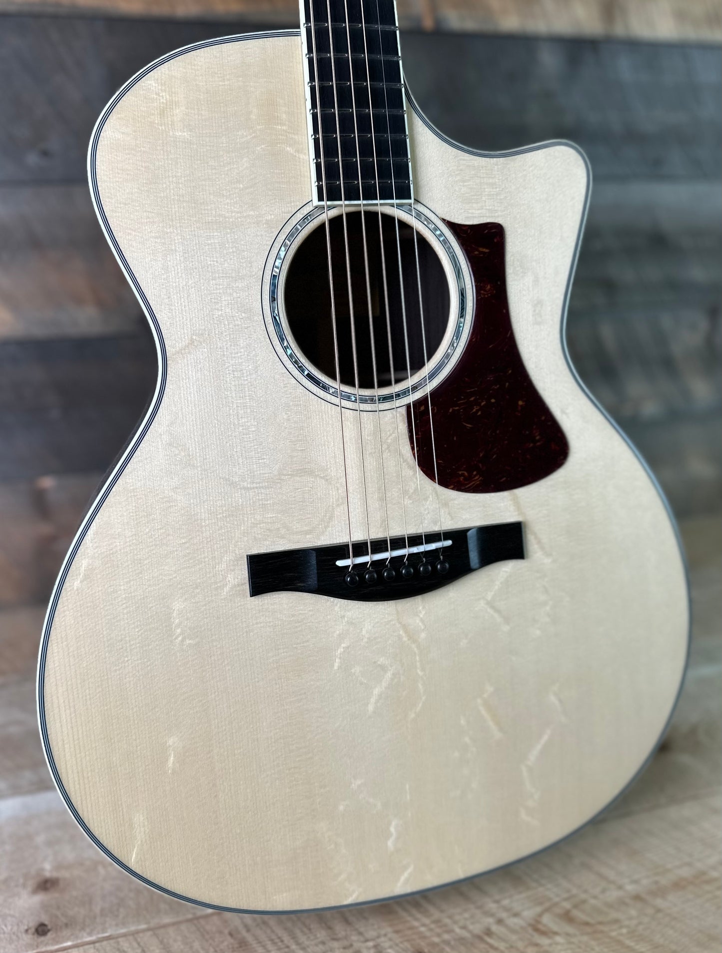 Eastman AC422CE Grand Auditorium Acoustic - Natural