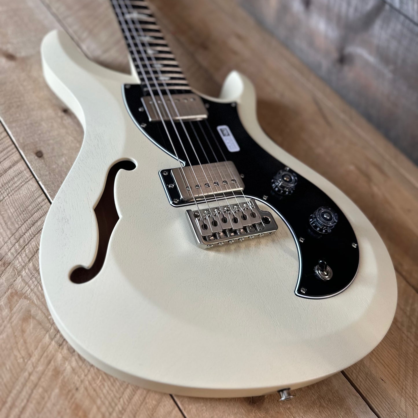 PRS S2 Vela Semi-Hollow HHT Quimper Edition – Antique White Satin Nitro USA Electric Guitar S2088697