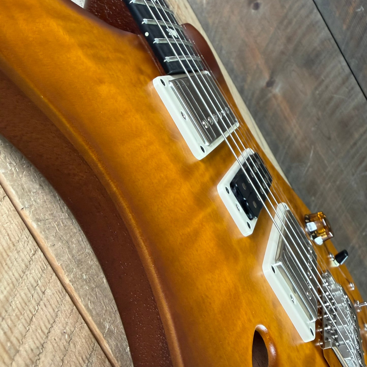 PRS S2 Wood Library Special Semi-Hollow Quilted Top Ebony Fretboard Violin Amber Sunburst  S2088415