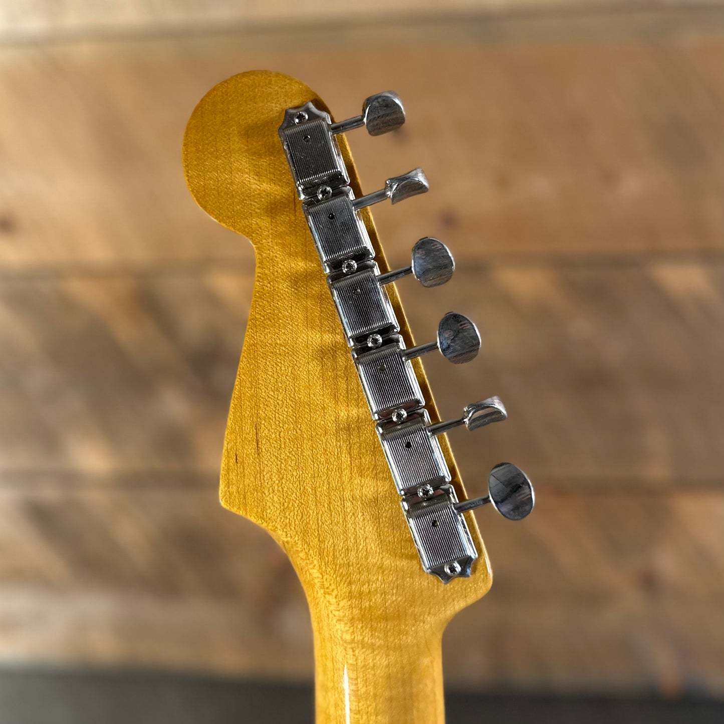 Used Fender Eric Johnson Stratocaster with Rosewood Fretboard - Tropical Torquoise