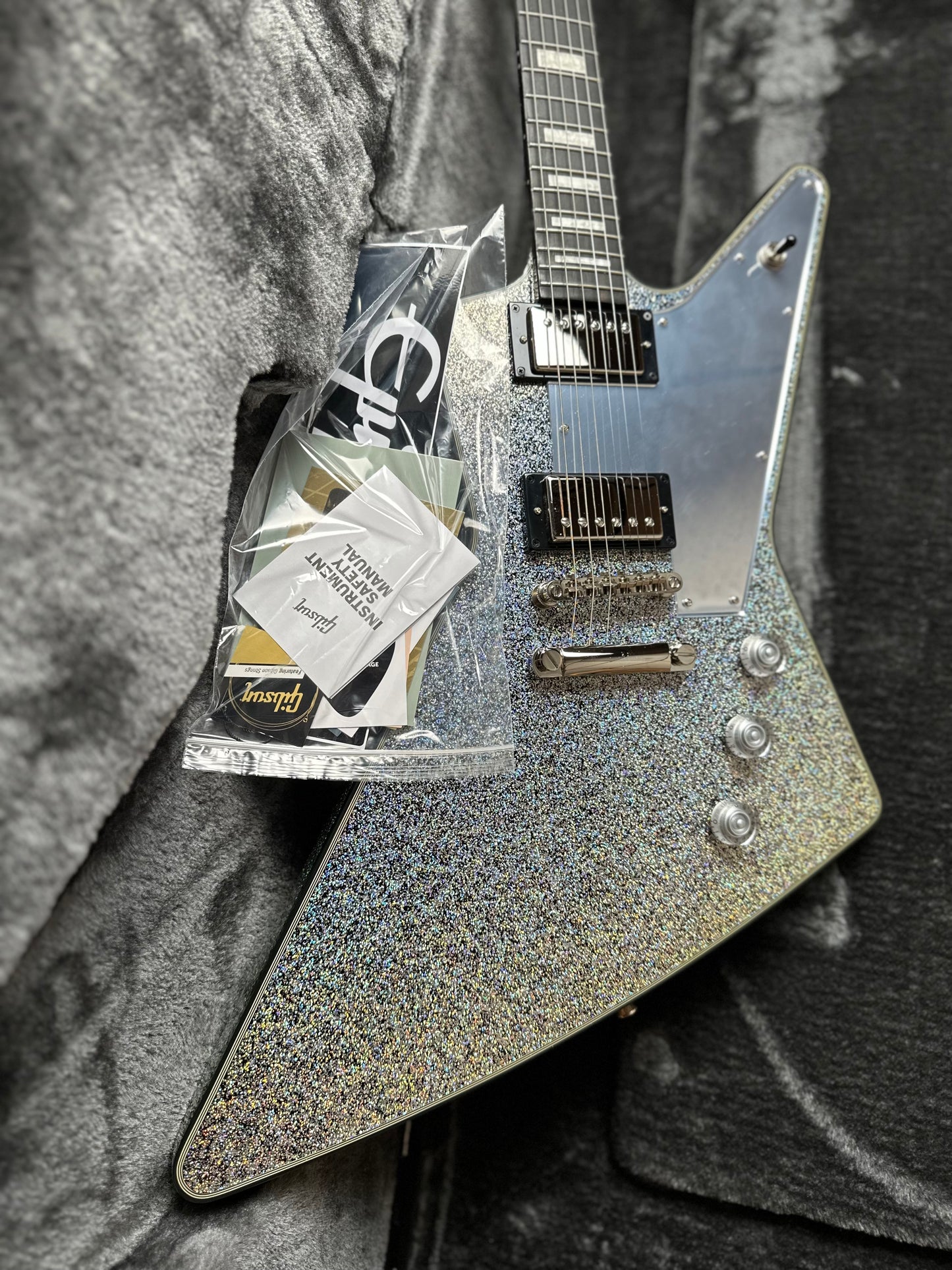Epiphone Lzzy Hale Explorer Custom - Black Diamond Holographic Sparkle 26031523277