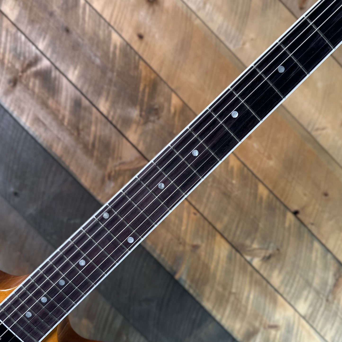 Gibson 70's Explorer - Antique Natural 205660030