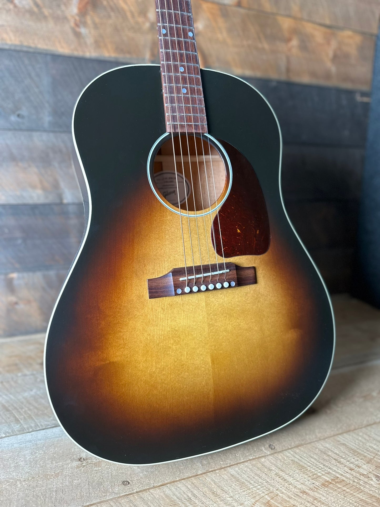 Gibson J-45 Special - Satin Vintage Sunburst 23015095