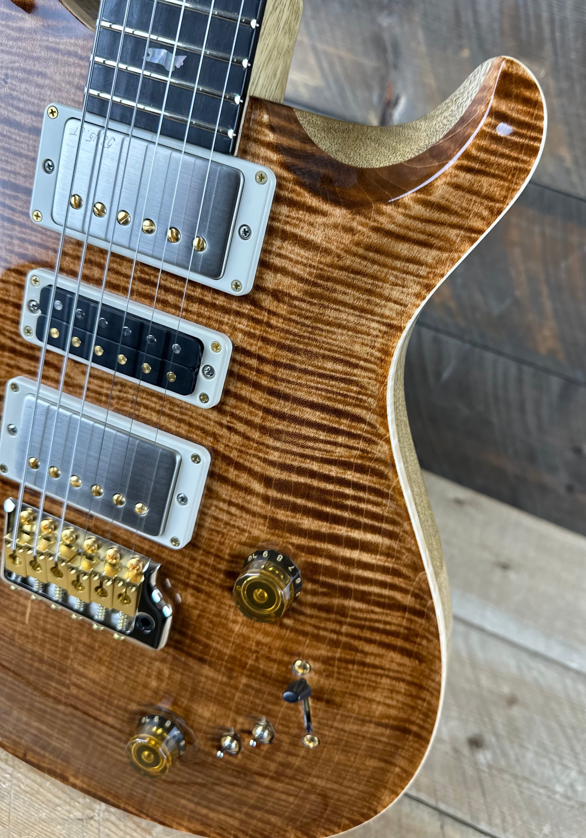 PRS Wood Library Special 22 Semi-Hollow - Flame Maple 10 Top PRS Wood Library Special 22 Semi-Hollow - Flame Maple 10 Top