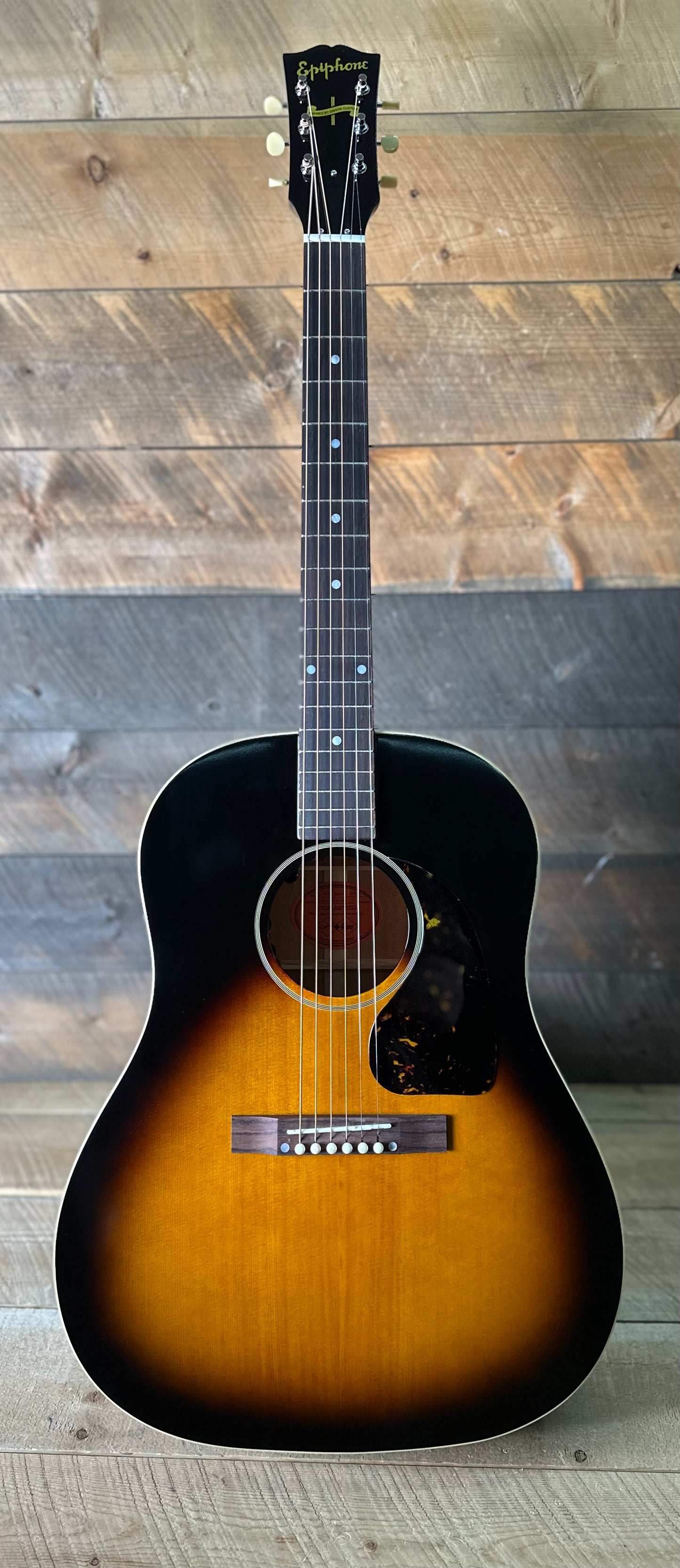 Epiphone Inspired By Gibson Custom 1942 Banner J-45 Reissue - Vintage Sunburst 25021500120