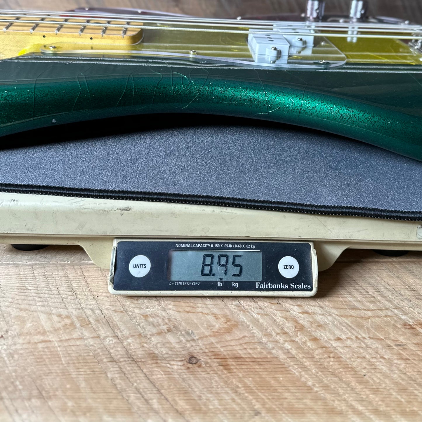 Nash PB-57 Bass- Tri-Color Sparkle NG-6303