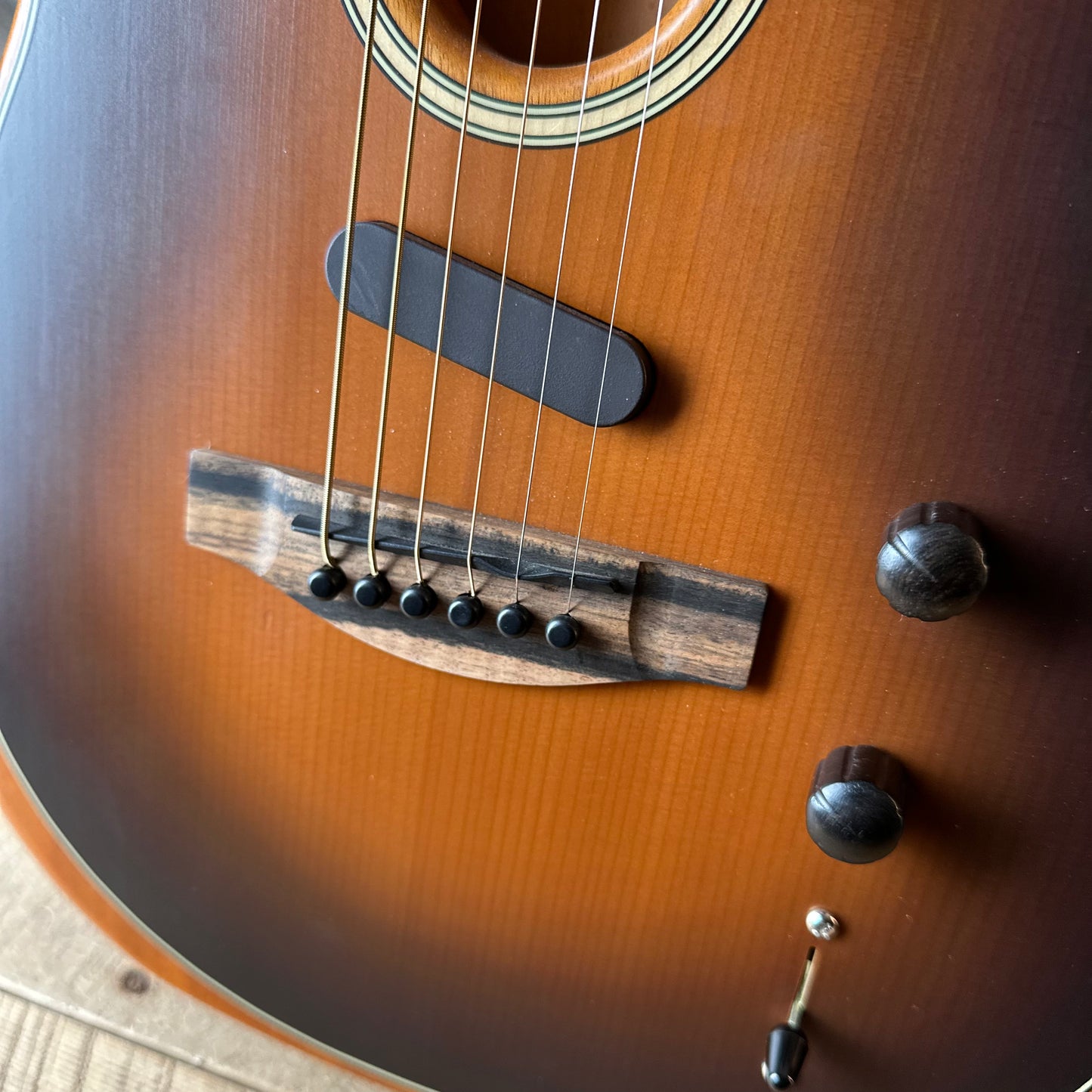 Used Fender American Acoustasonic Telecaster - Sunburst
