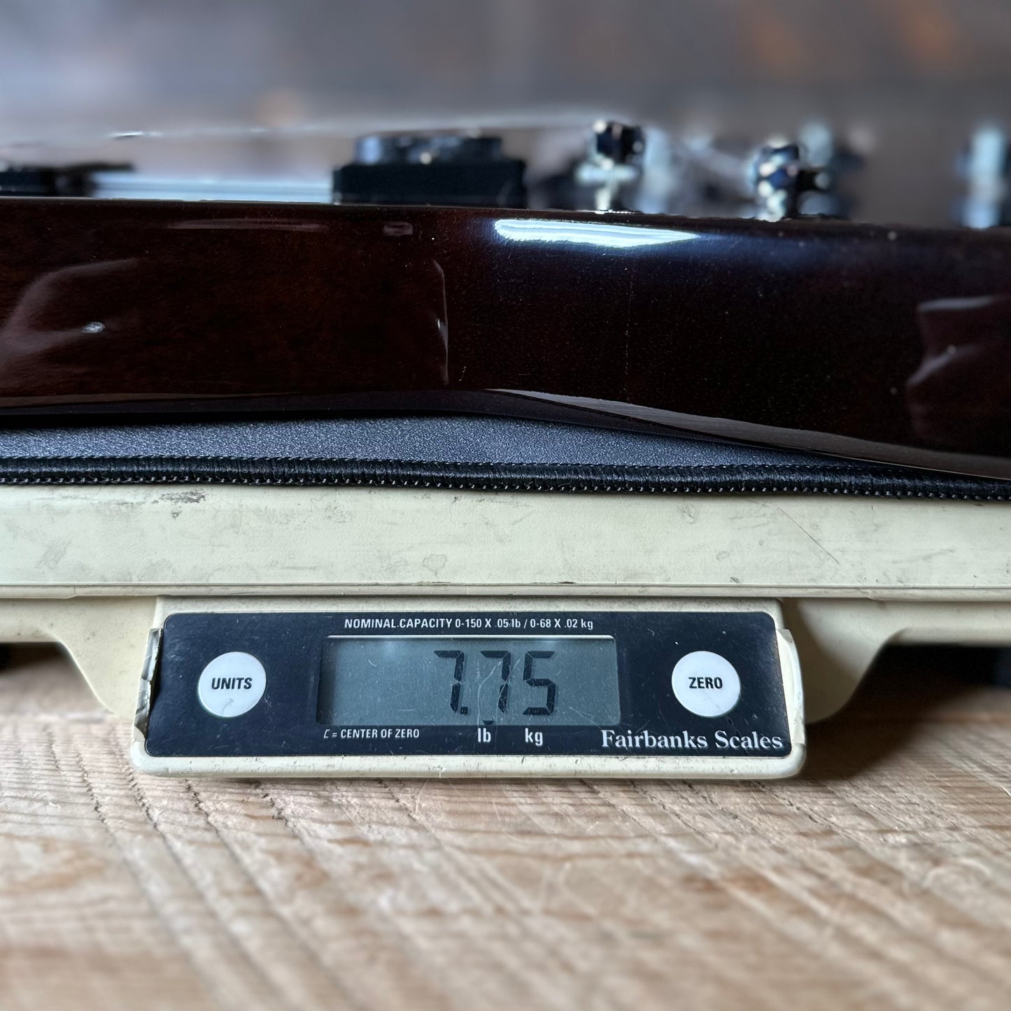 Gibson 70's Explorer - Dark Walnut 226650237