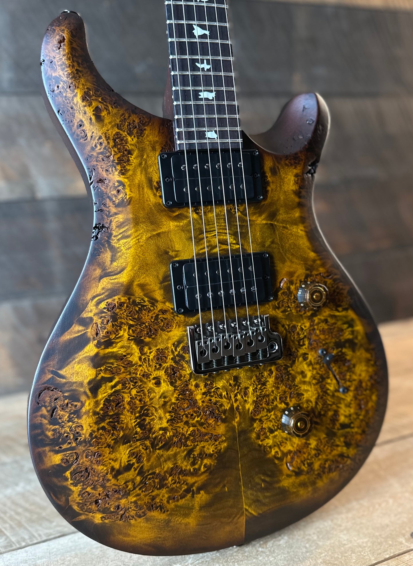 PRS Limited Edition Wood Library Select S2 Custom 24-08 Poplar Burl Top - Black Gold Burst  S2089070