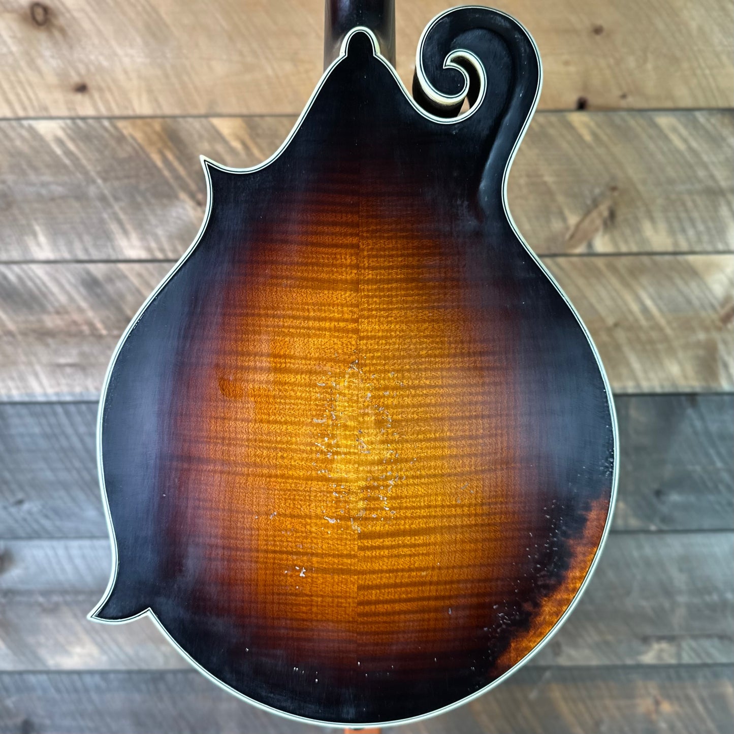 Eastman MD815/V Varnish Finish F-Style Mandolin - Antique Sunburst N2600632