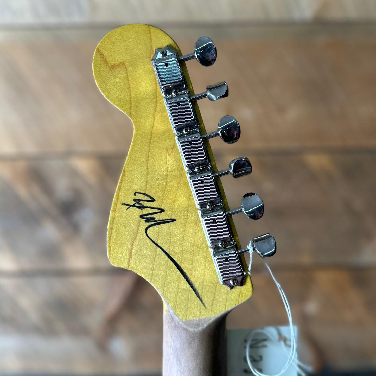 Nash JG-63 - Candy Apple Red QUI-1