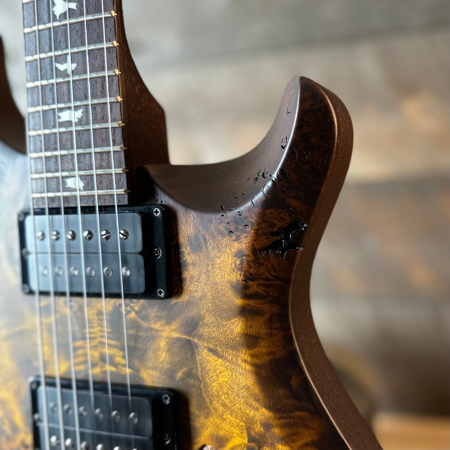 PRS Limited Edition Wood Library Select S2 Custom 24-08 Poplar Burl Top - Black Gold Burst  S2089070