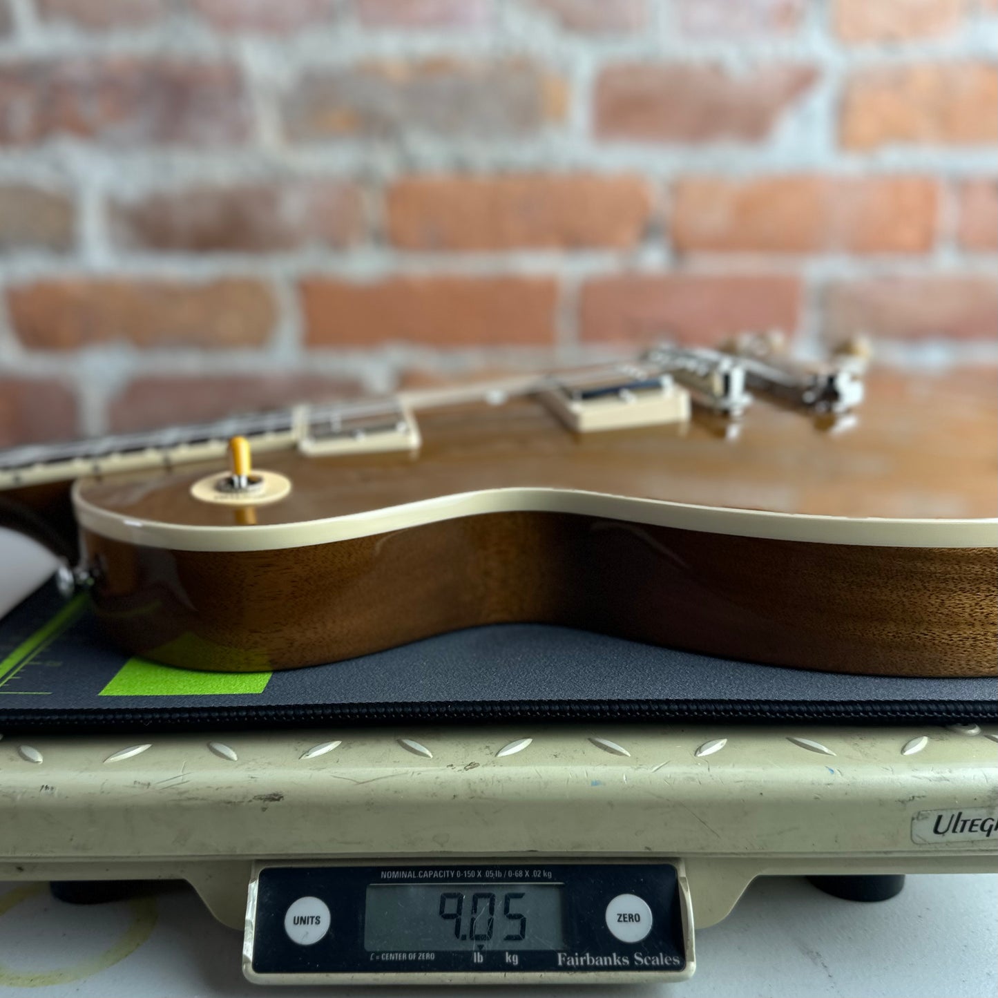 Gibson Les Paul Standard 50s - Gold Top 211430143