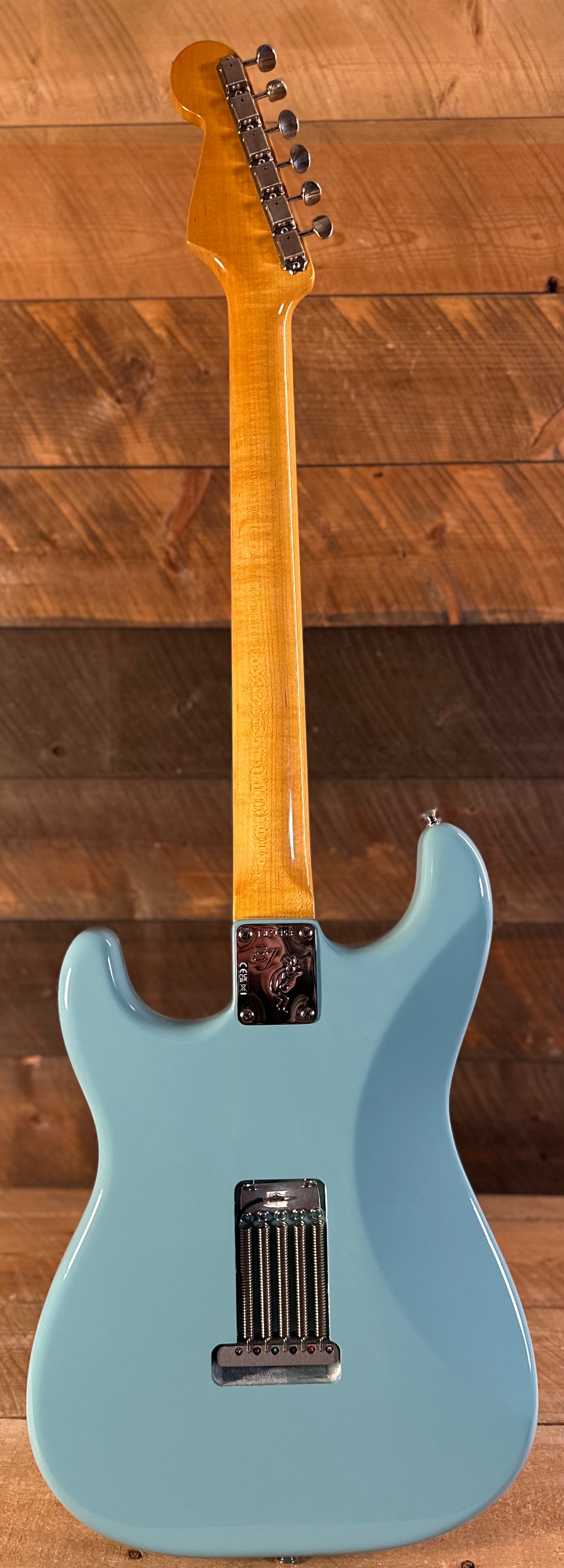 Used Fender Eric Johnson Stratocaster with Rosewood Fretboard - Tropical Torquoise