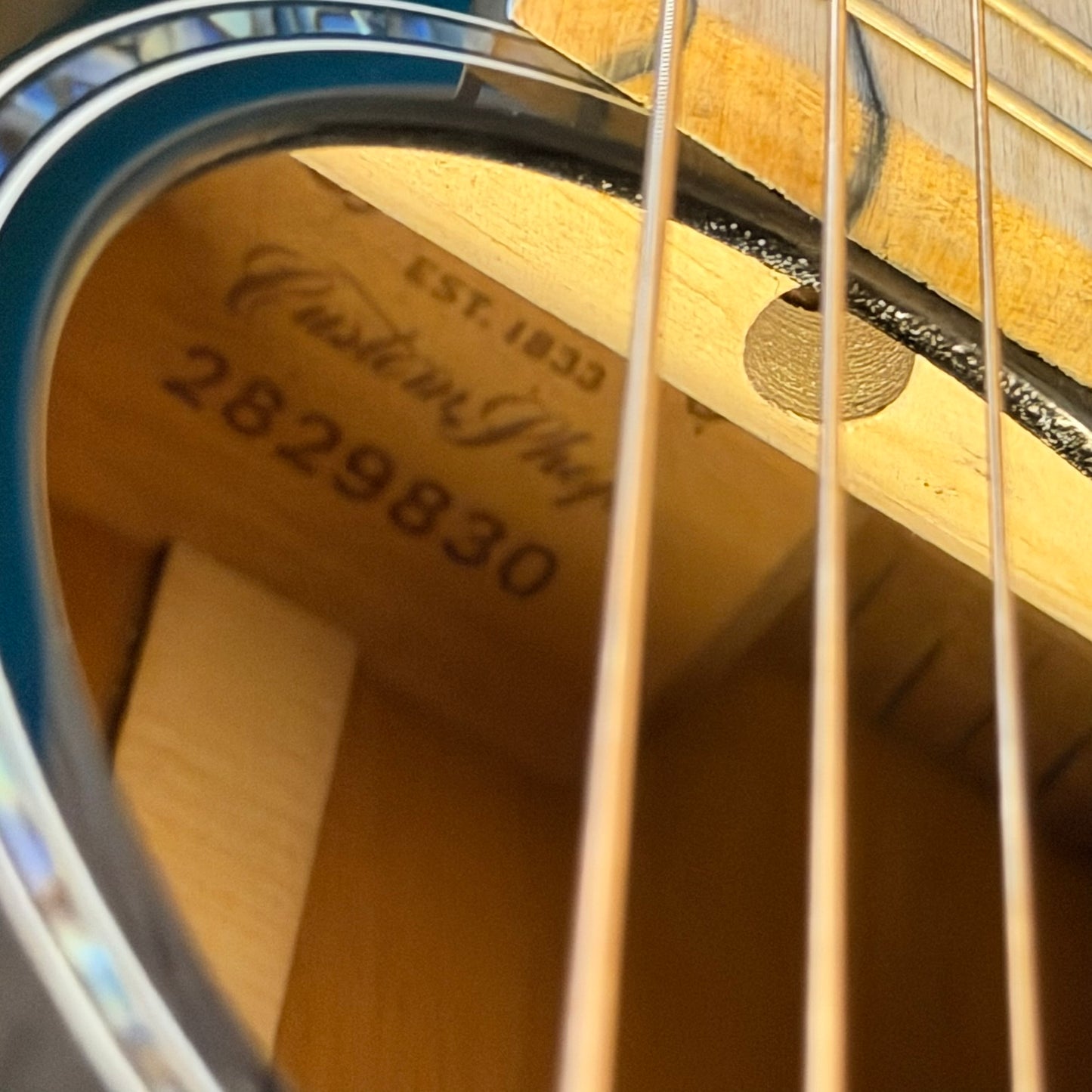 Martin Custom Shop 18 Style  OO Acoustic Guitar Gloss Black Satin Neck with Pale Moon Ebony FB Hardcase
