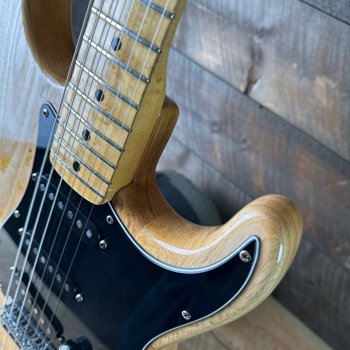 Vintage 1977 Fender Stratocaster Hardtail - Natural