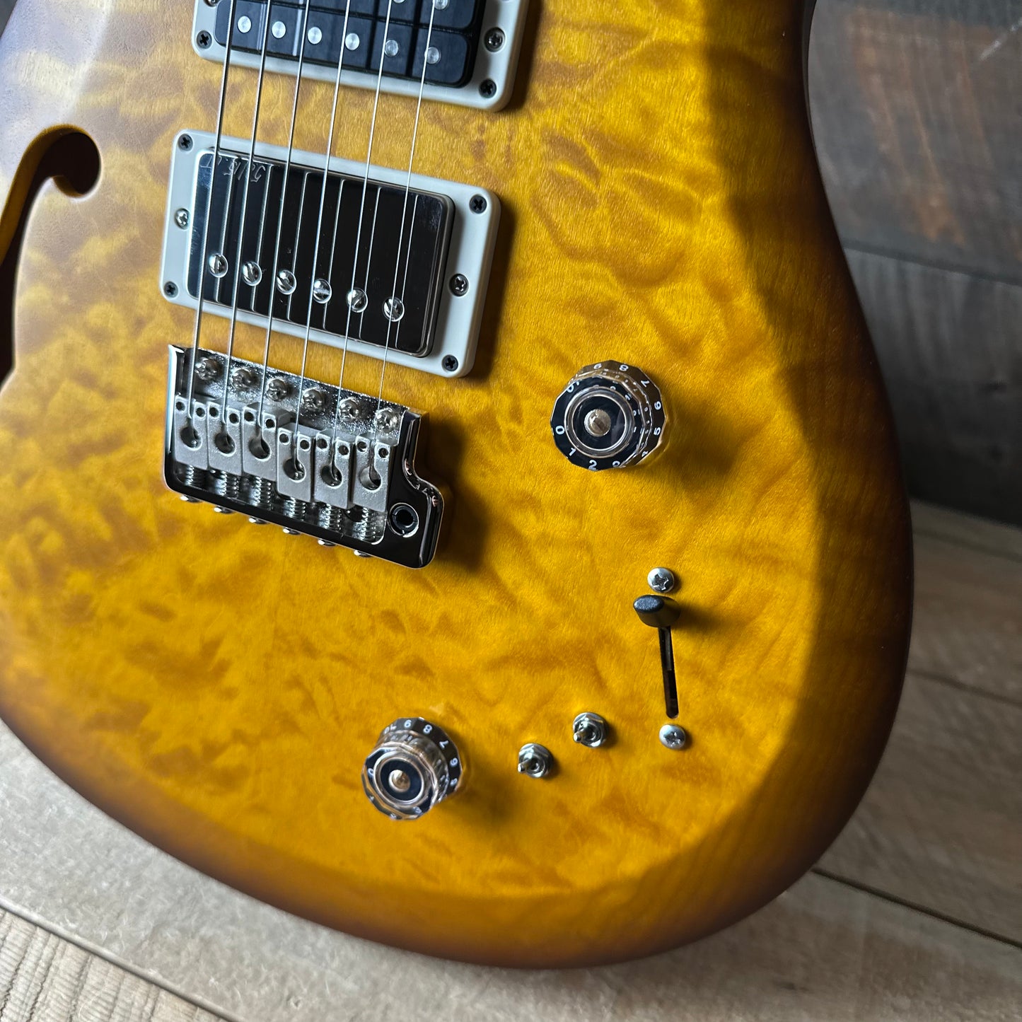 PRS S2 Wood Library Special Semi-Hollow Quilted Top Ebony Fretboard Satin McCarty Tobacco Sunburst S2089067