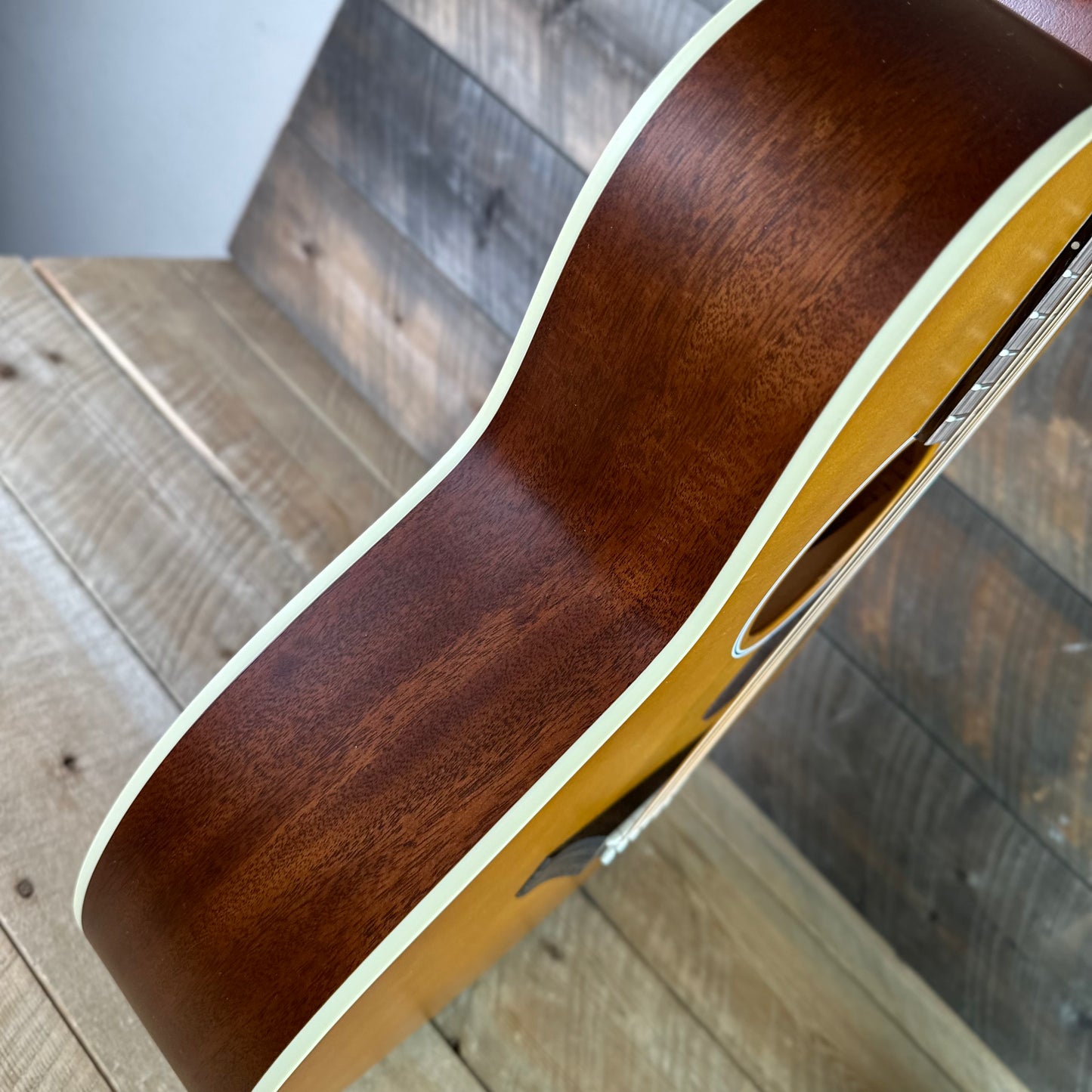 Gibson L-00 Century 12-Fret Acoustic - Vintage Amber 20236091