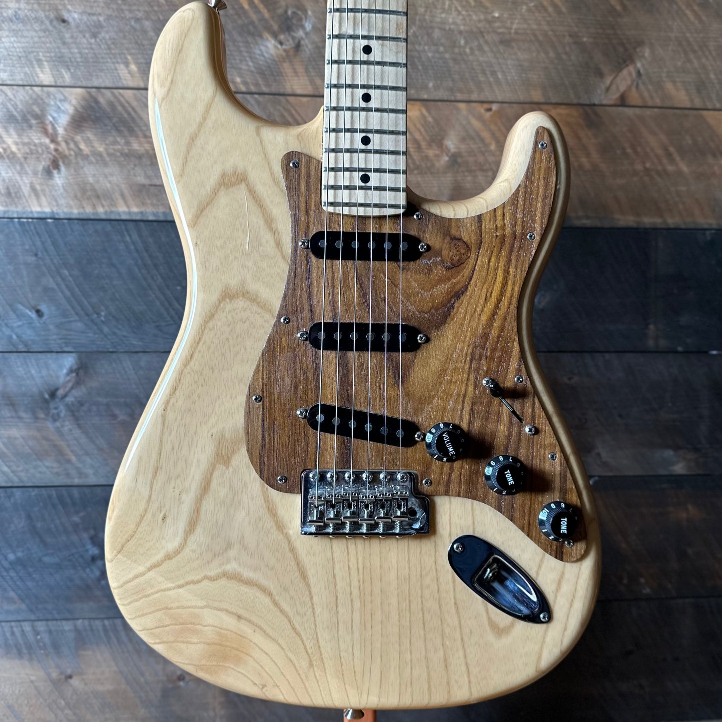 Used 2019 Fender Limited Edition American Performer ASH Stratocaster, Maple Fingerboard - Natural