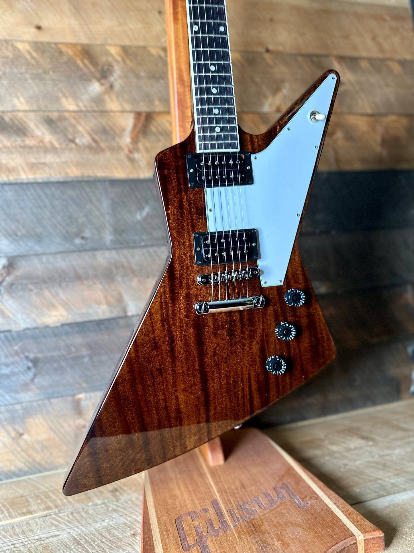 Gibson 70's Explorer - Dark Walnut 226650237