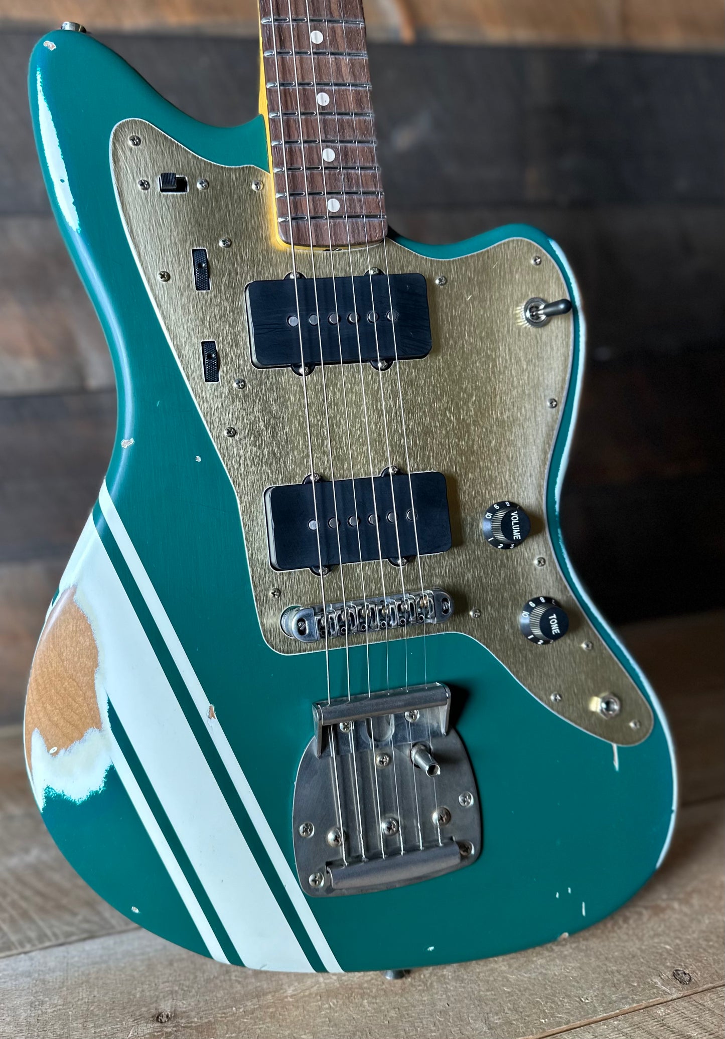 Nash JM-63 - British racing Green W/Racing Stripe QUI-2