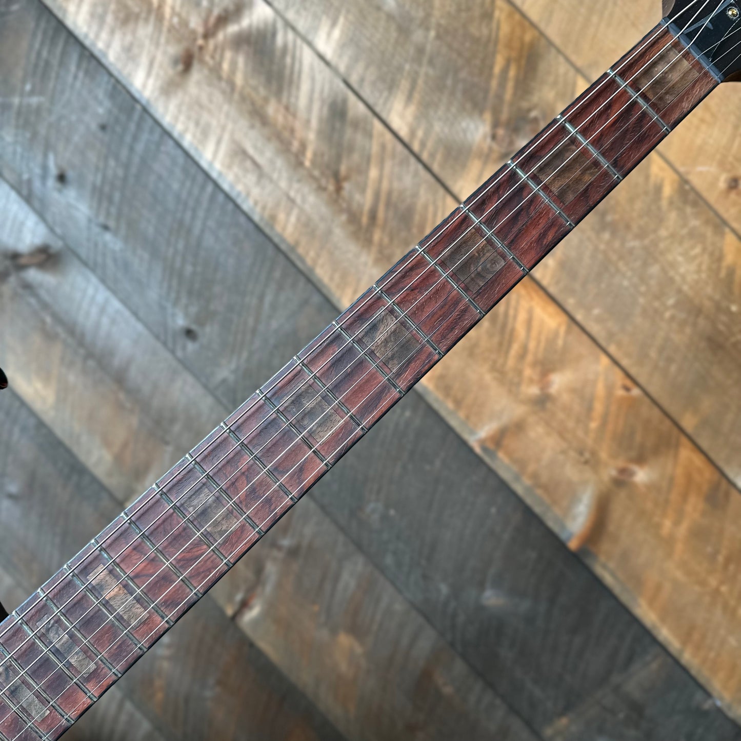 Dunable USA Custom Shop Yeti - Black/Red Shift 26017