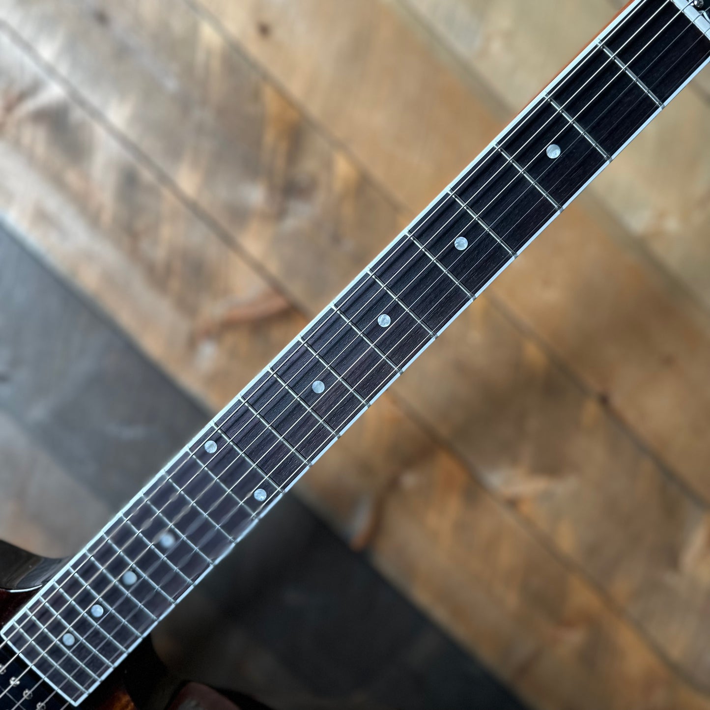 Gibson 70's Explorer - Dark Walnut 226650237