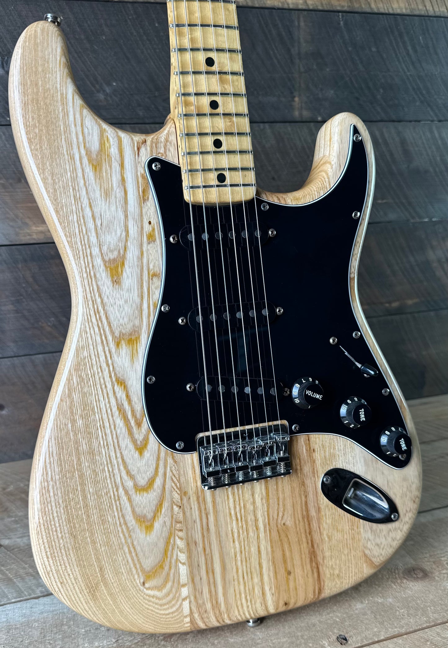 Vintage 1977 Fender Stratocaster Hardtail - Natural