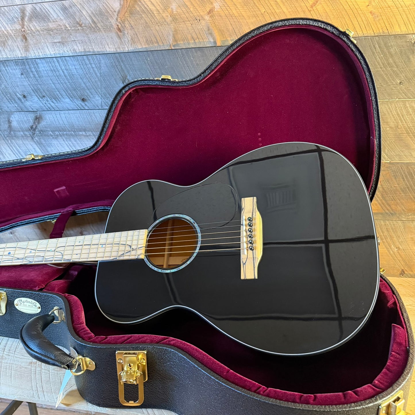 Martin Custom Shop 18 Style  OO Acoustic Guitar Gloss Black Satin Neck with Pale Moon Ebony FB Hardcase