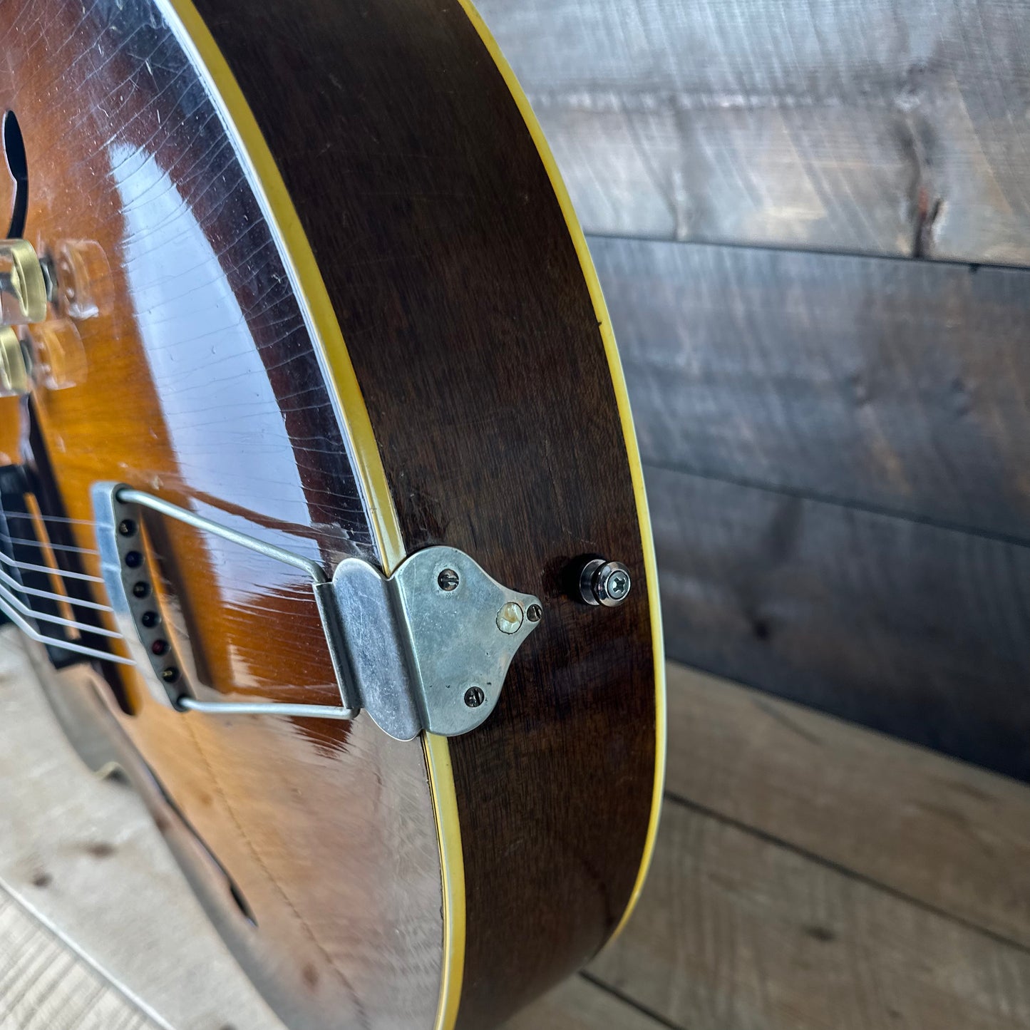 Vintage 1946 Gibson Post-War ES-300 - Sunburst