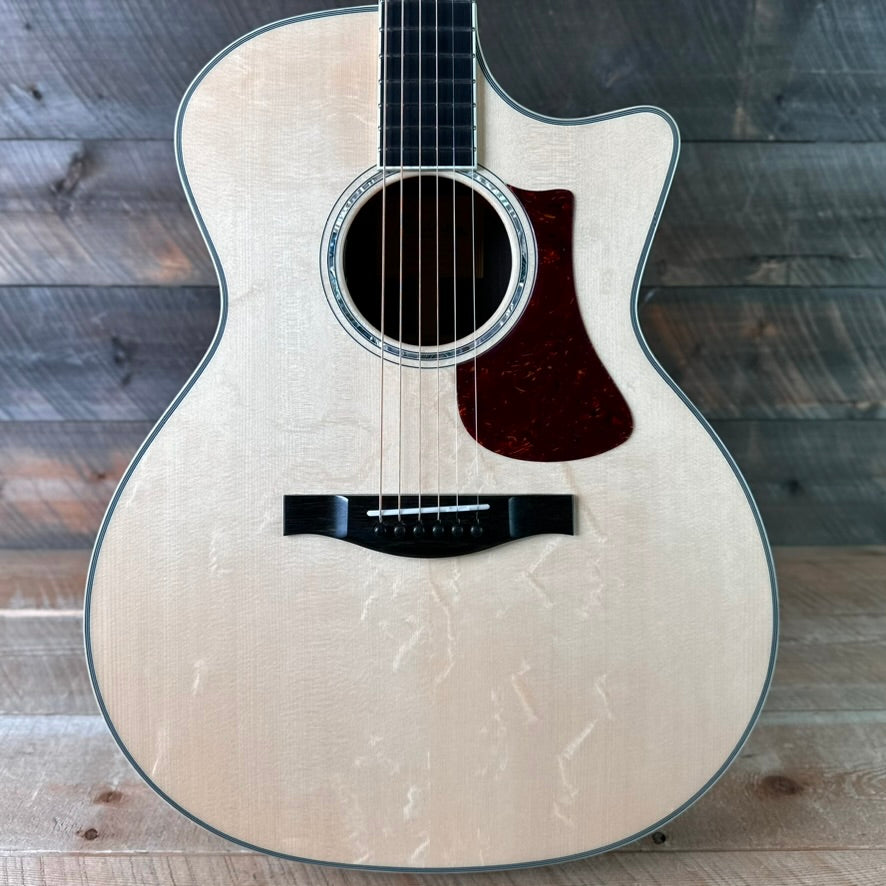Eastman AC422CE Grand Auditorium Acoustic - Natural