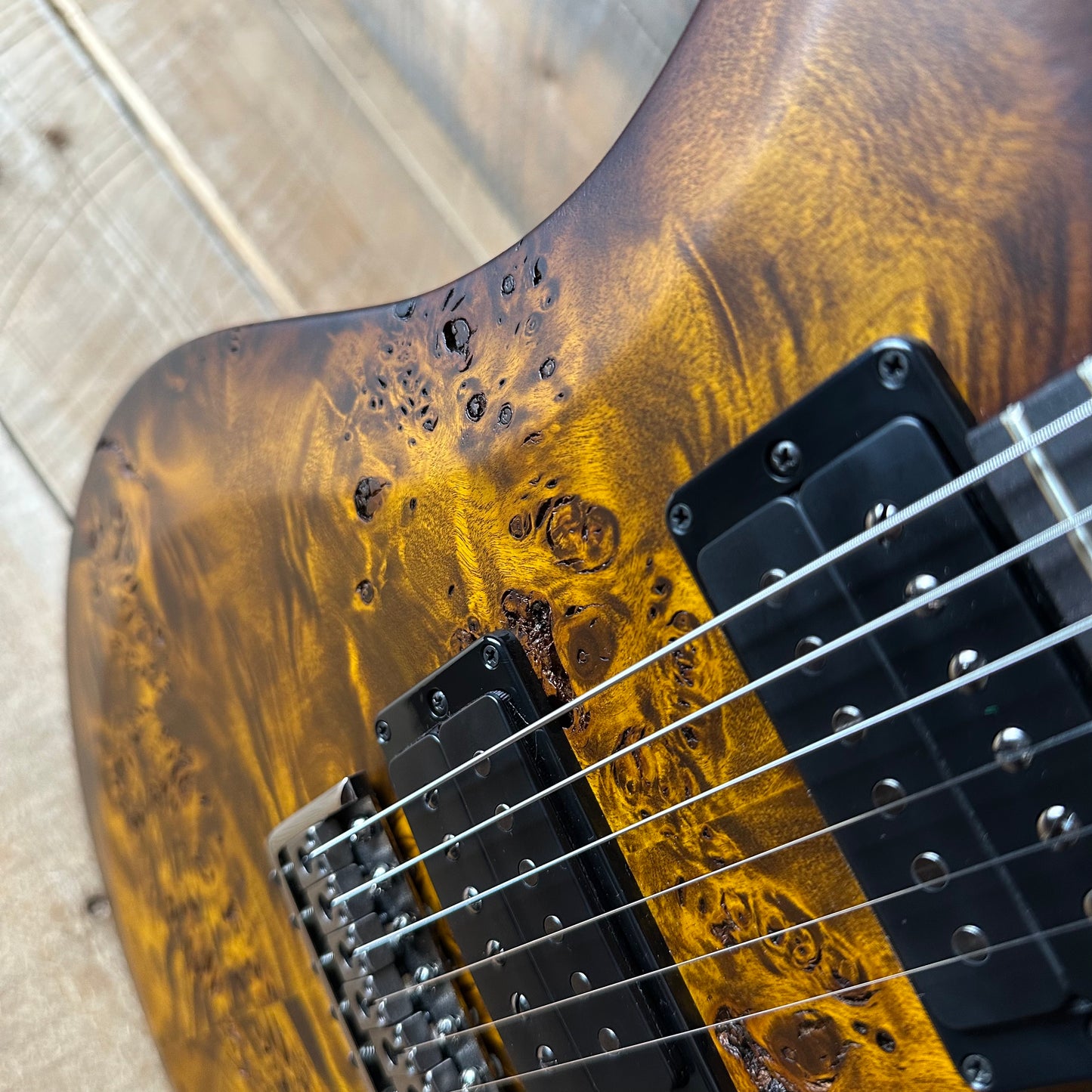 PRS Limited Wood Library Select S2 Custom 24 Poplar Burl Top - Black Gold Burst S2089084