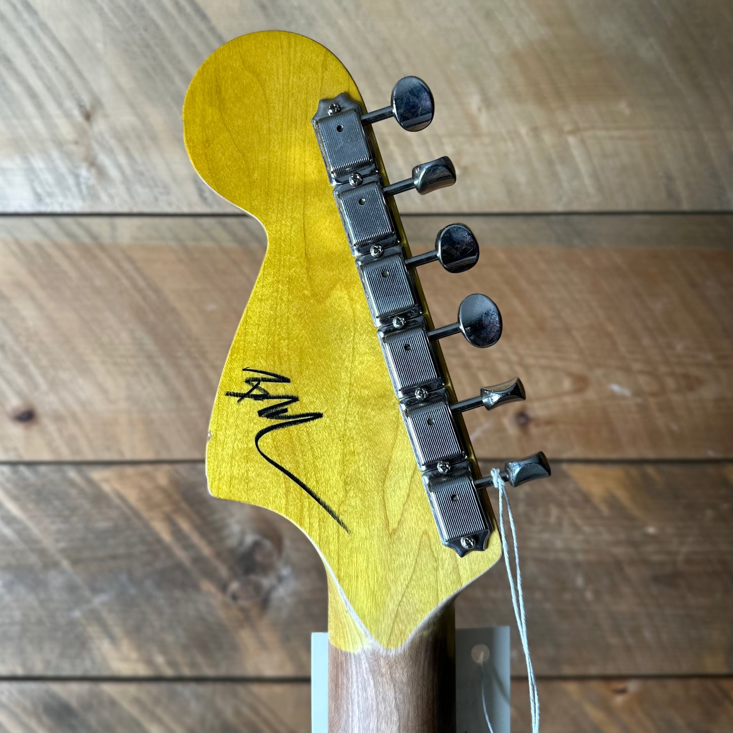 Nash B-6 - Dakota Red NG-6300