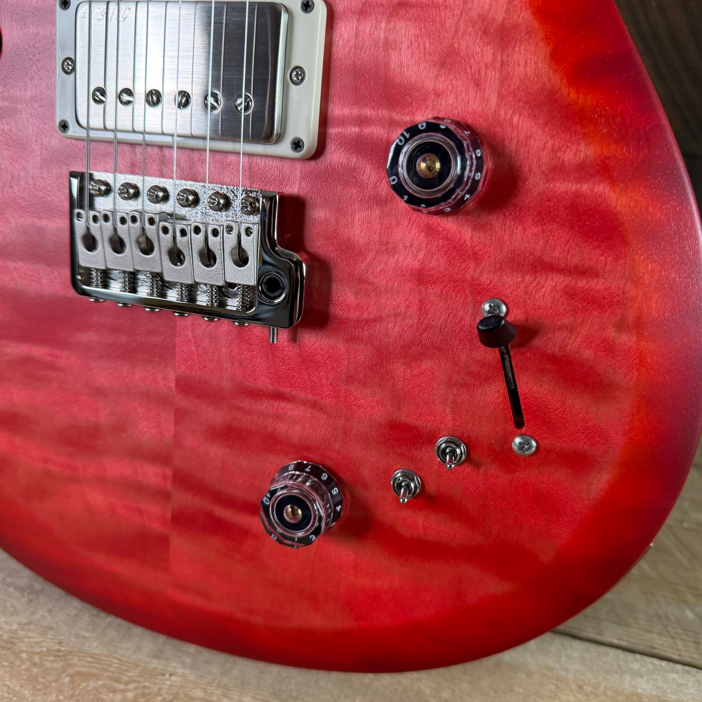 PRS S2 Wood Library Special Semi-Hollow Quilted Top Ebony Fretboard Satin Bonnie Pink Cherry Burst  S2088417